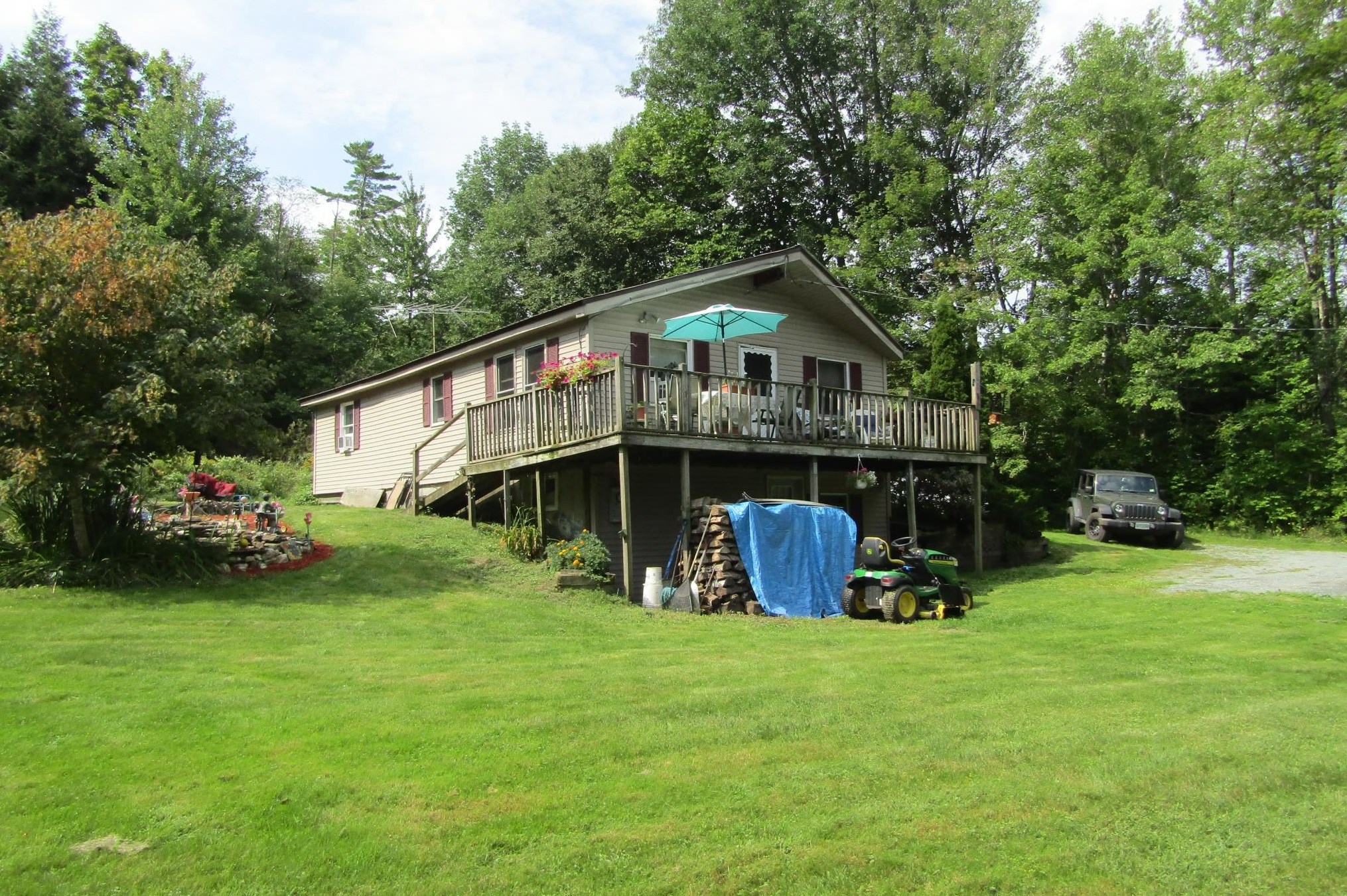 536 Bradley Hill Rd, Landaff, NH 03785