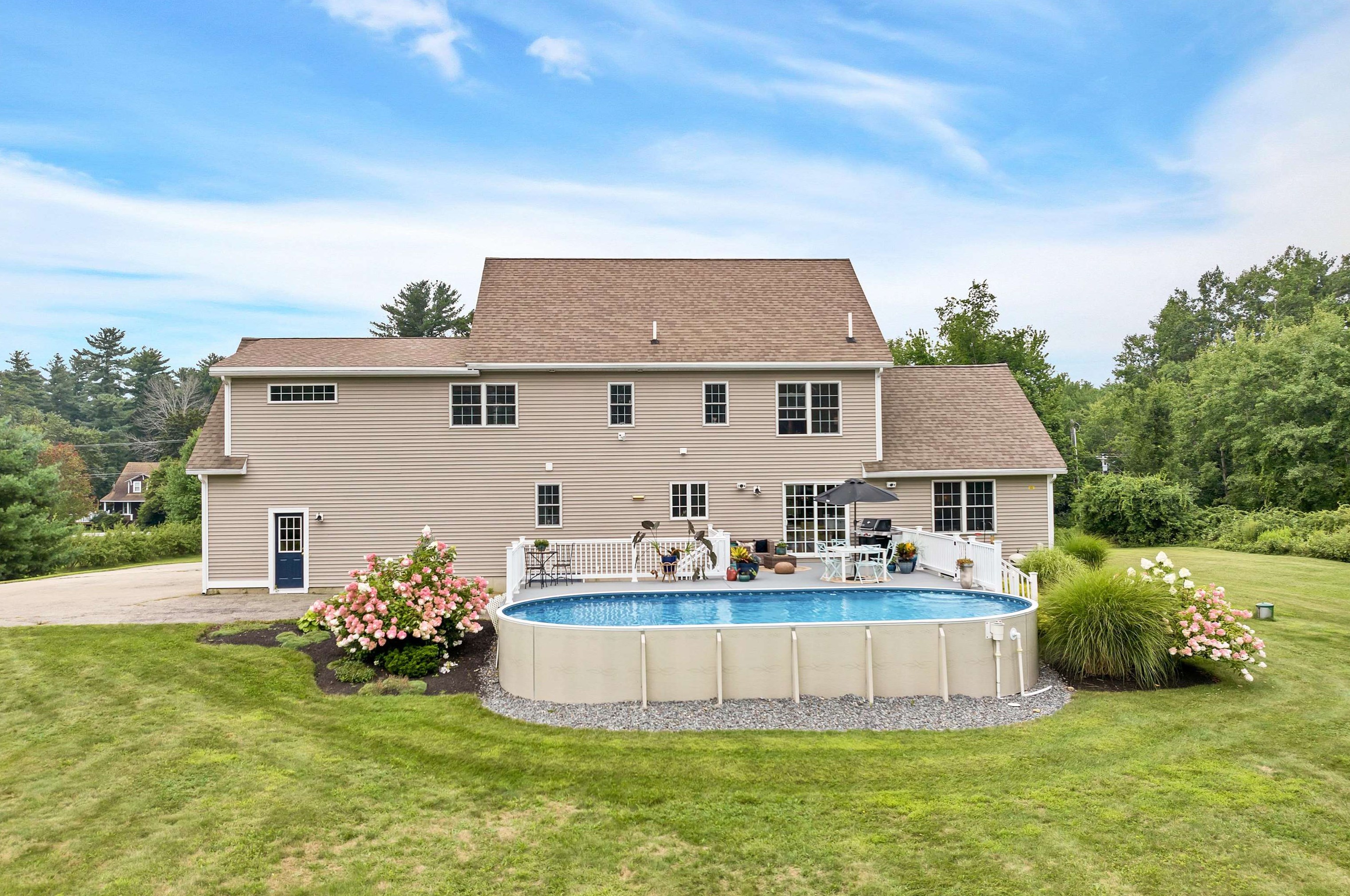 15 Hunt Rd, Kingston, NH 03848