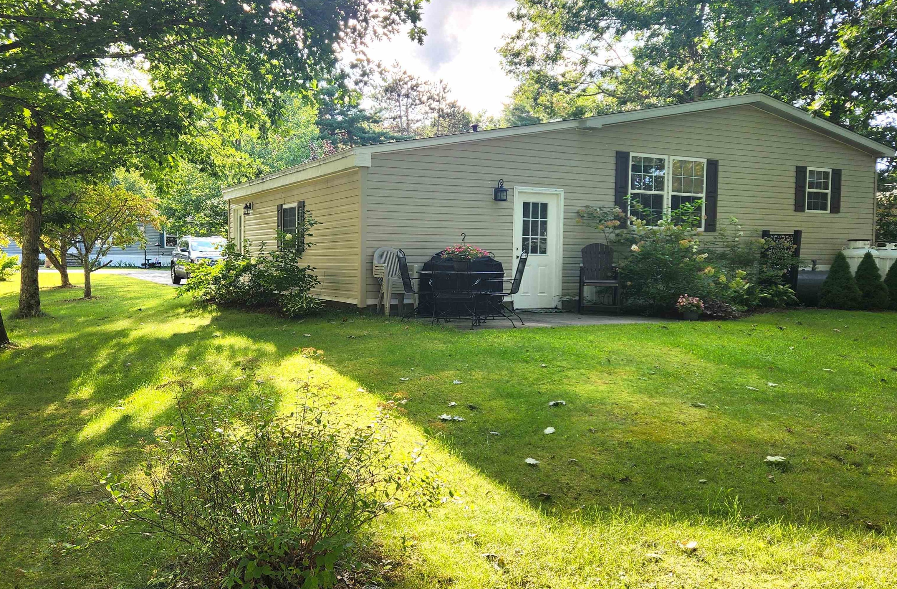 166 Eagle Dr, Rochester, NH 03868