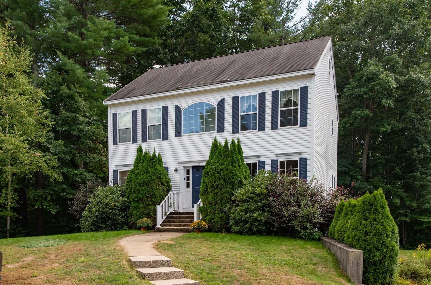 37 Sullivan Dr, Dover, NH 03820