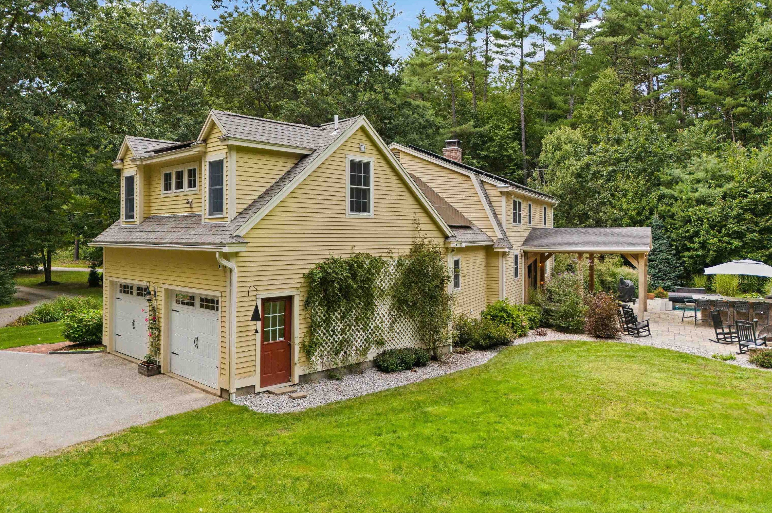 56 Riverdale Rd, New Boston, NH 03070