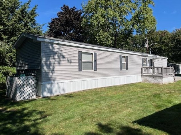 7 Parklane Rd, Hampstead, NH 03841