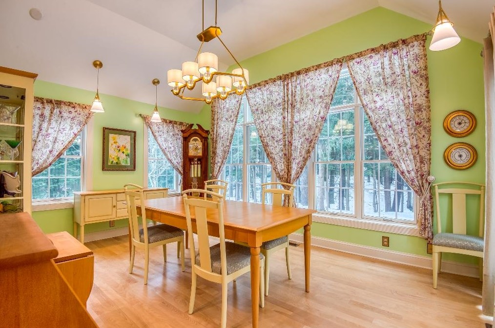 402 Smithfield Rd, Hopkinton, NH 03229
