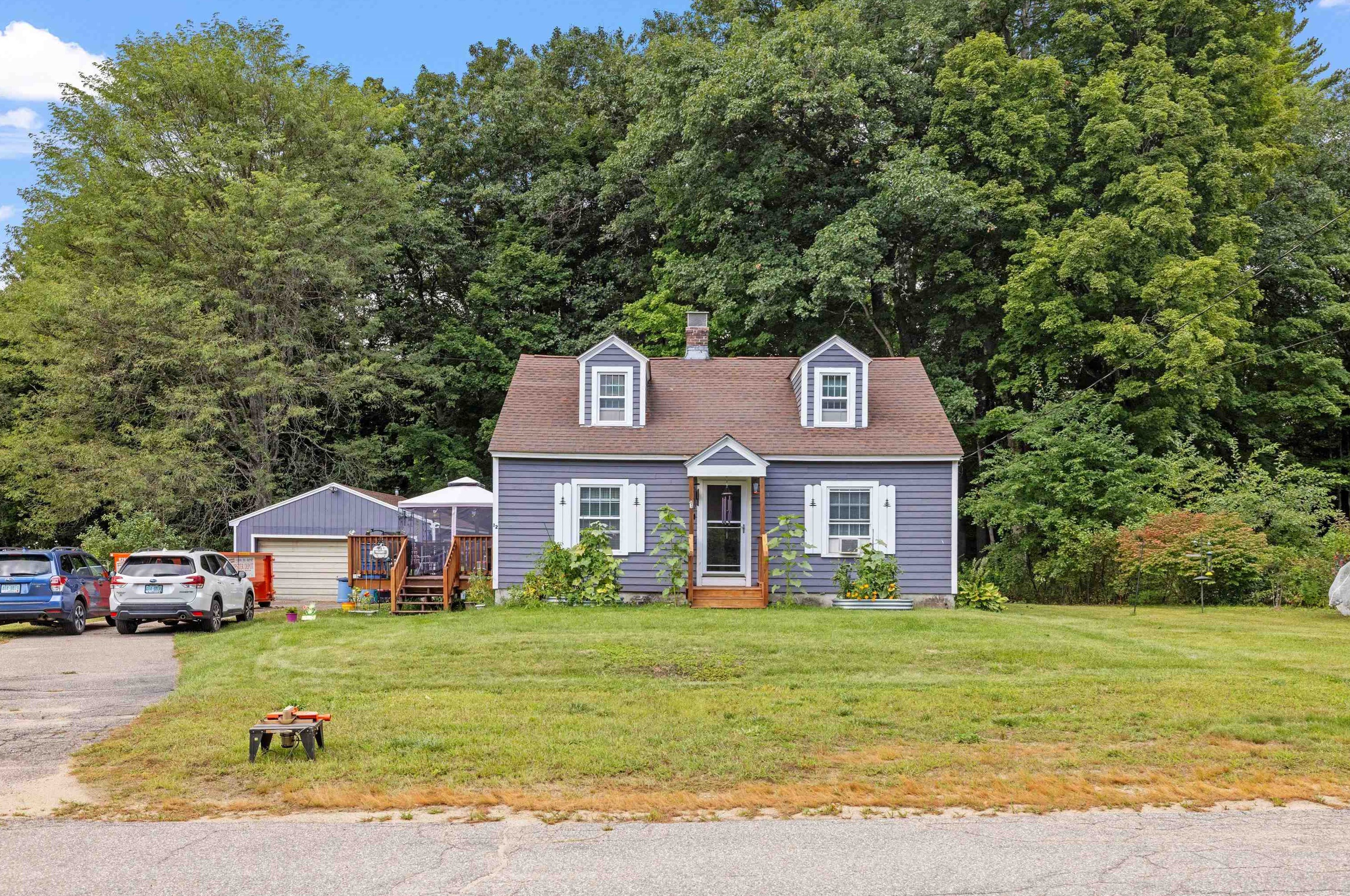 12 Mountain View Dr, Hill, NH 03243