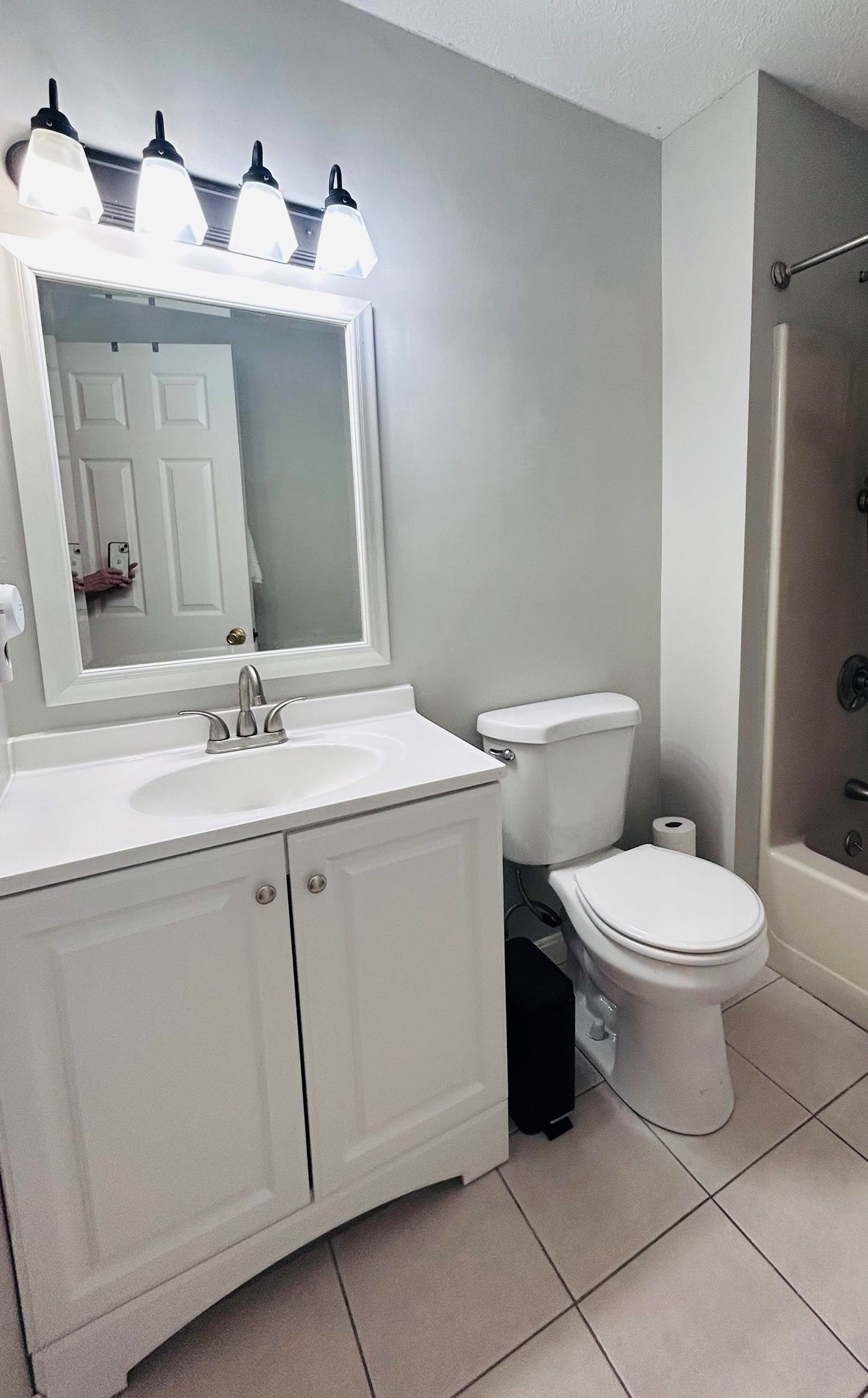 5 Timberwood Dr #307, Goffstown, NH 03045