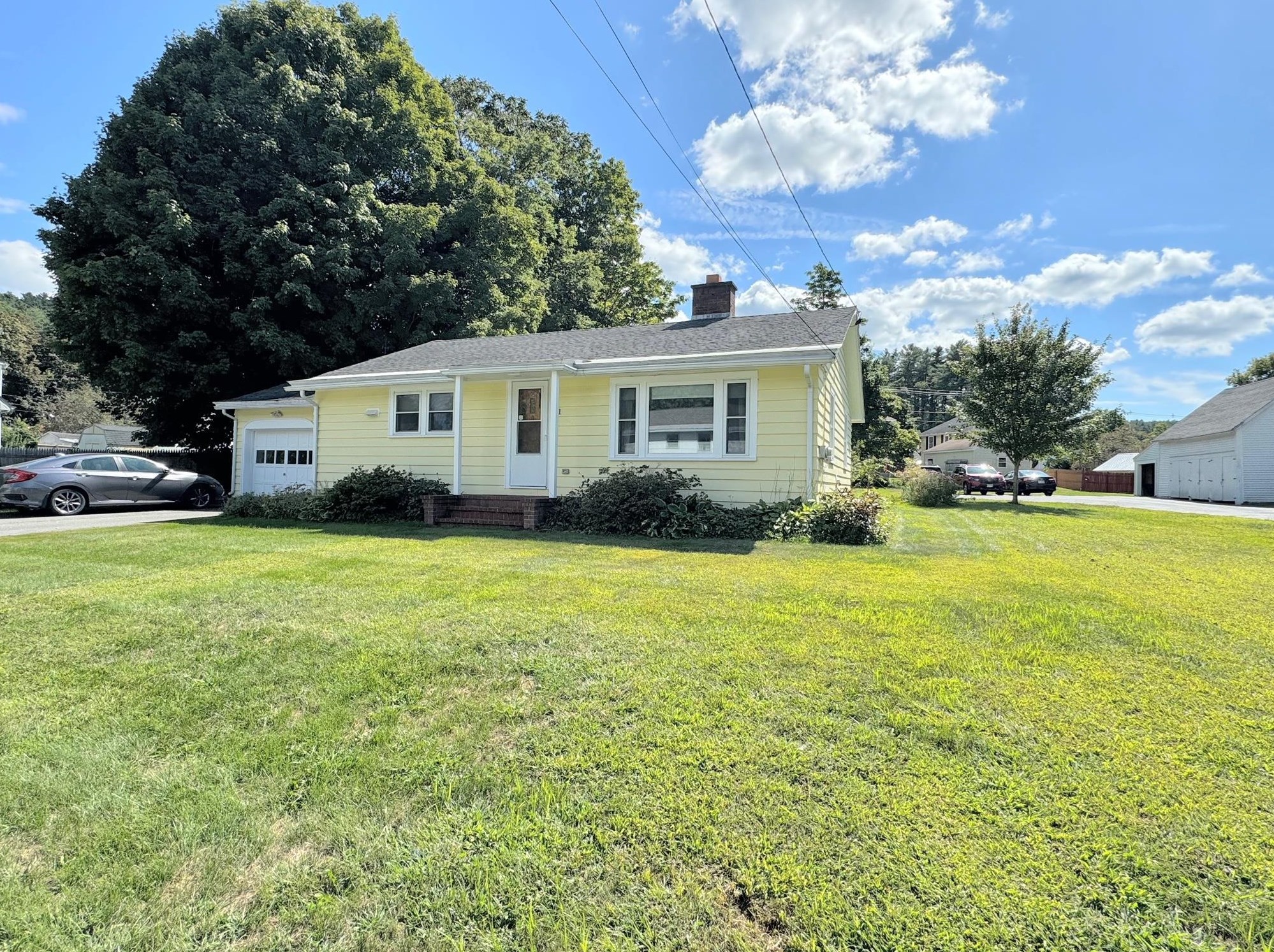 61 Chestnut St, Claremont, NH 03743 exterior