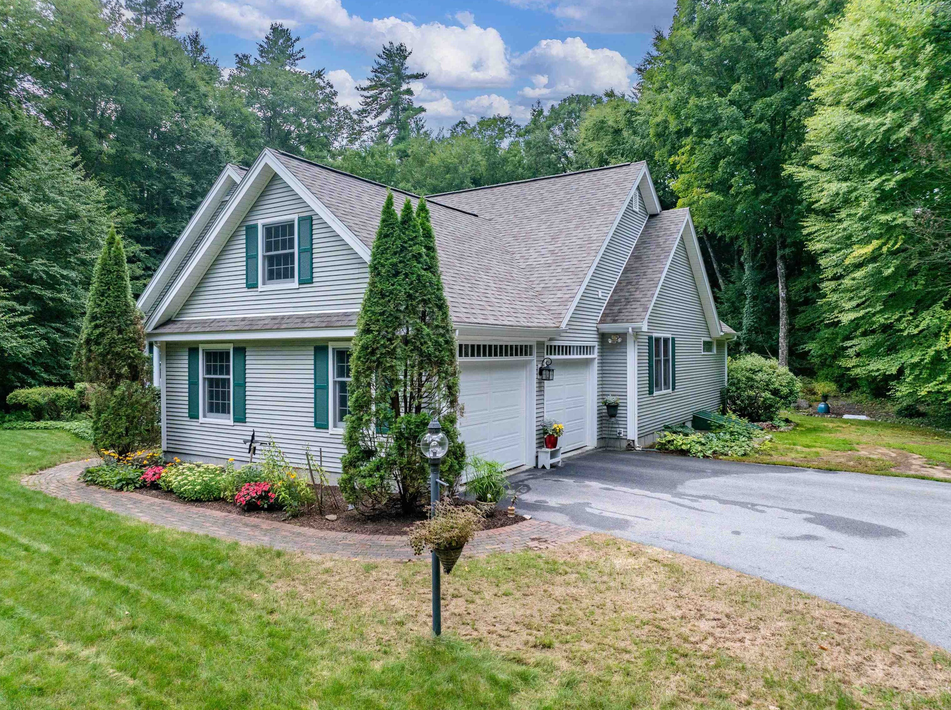 1018 Farrington Corner Rd, Hopkinton, NH 03229