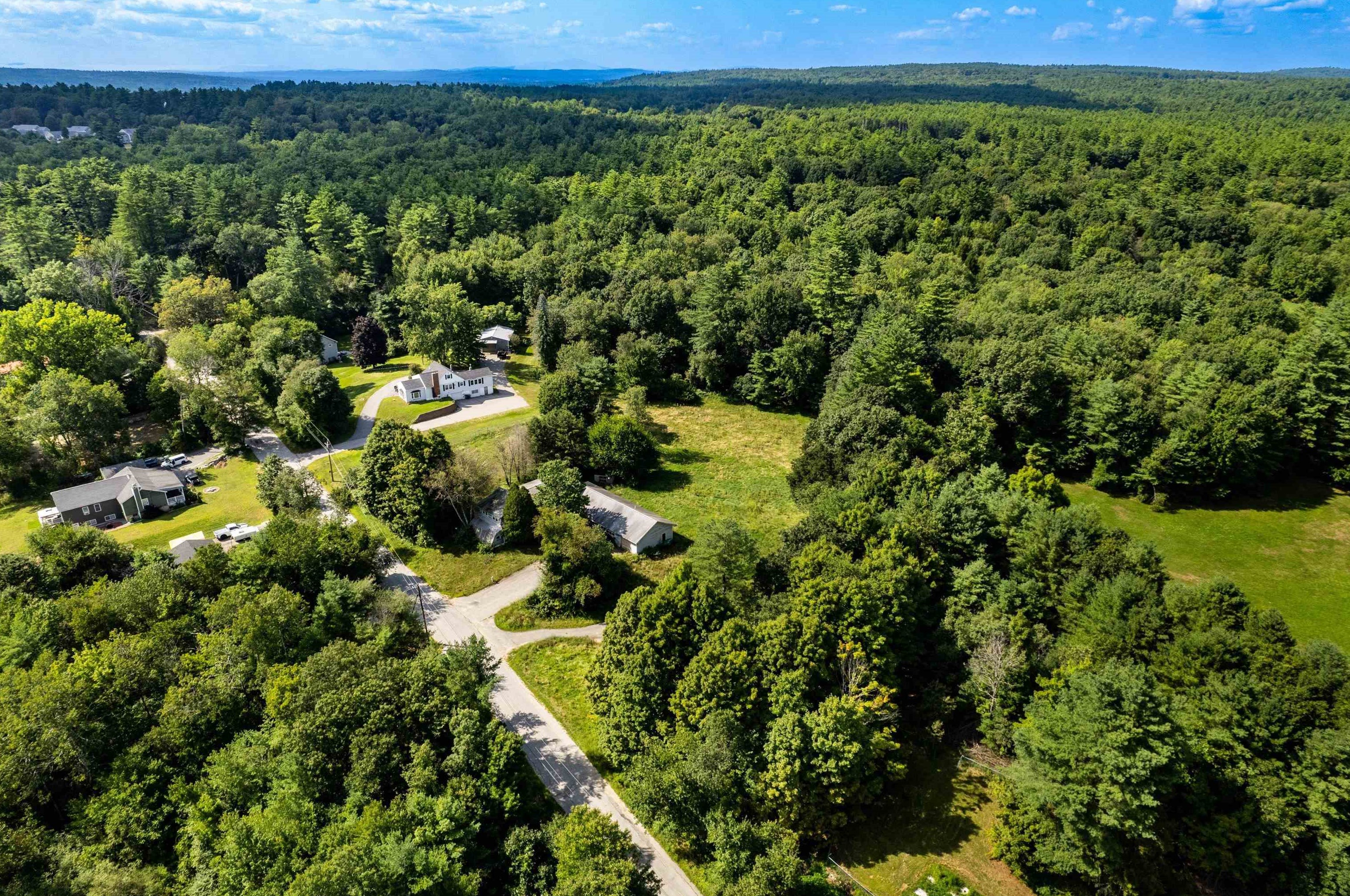 318 Dearborn Rd, Allenstown, NH 03275