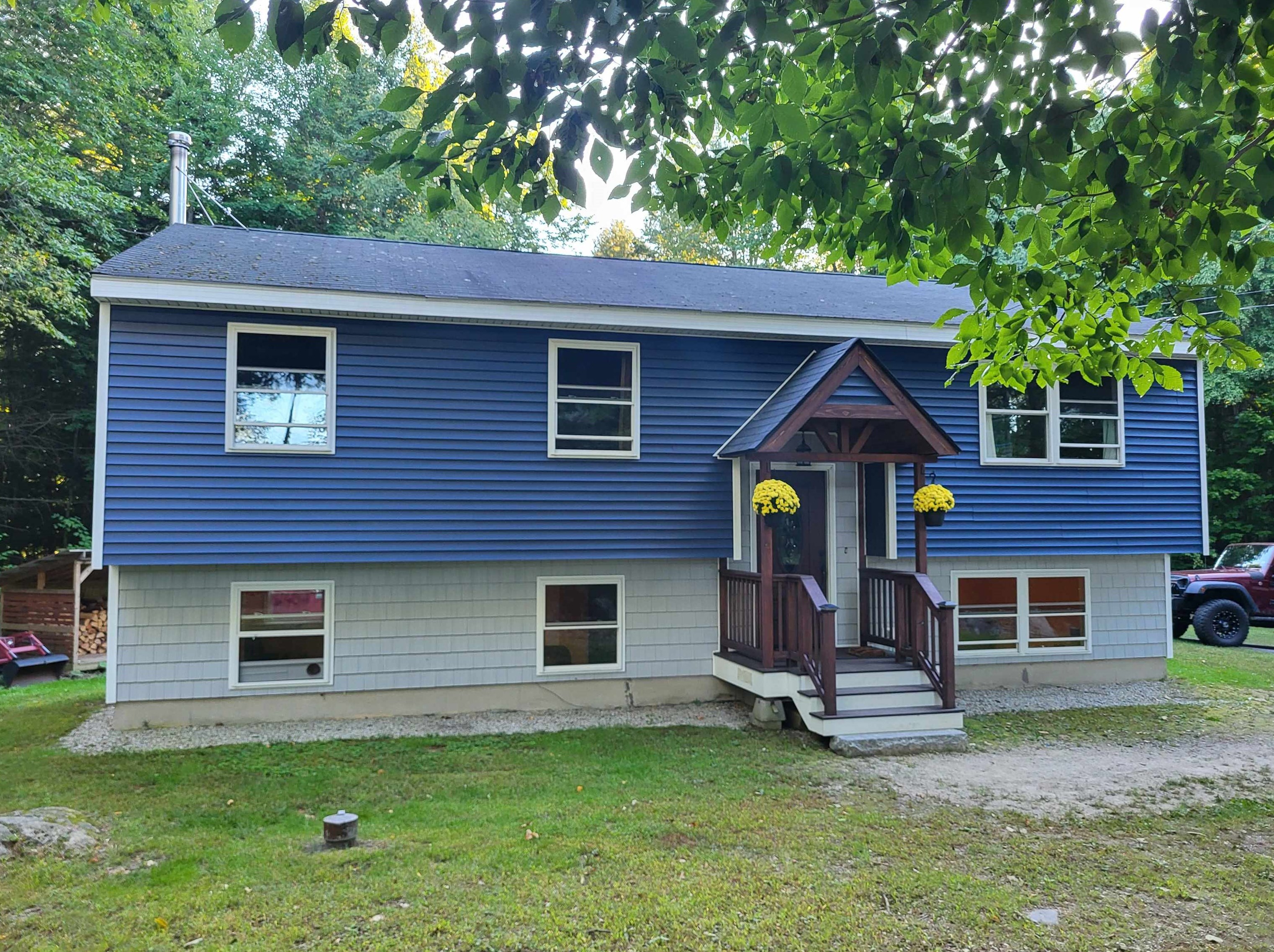 953 Rush Rd, Henniker, NH 03242