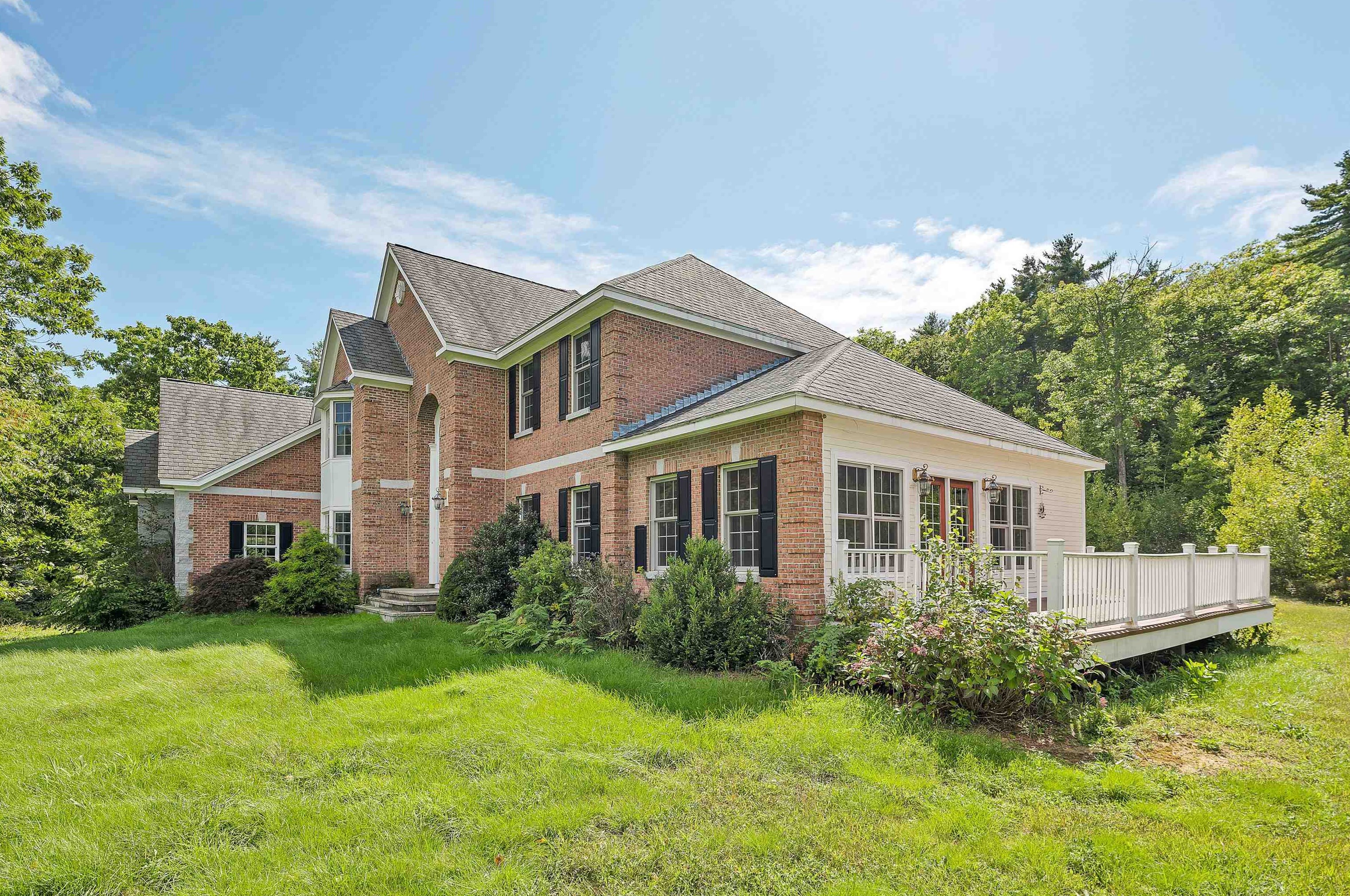 11 Lamprey Ln, Concord, NH 03301