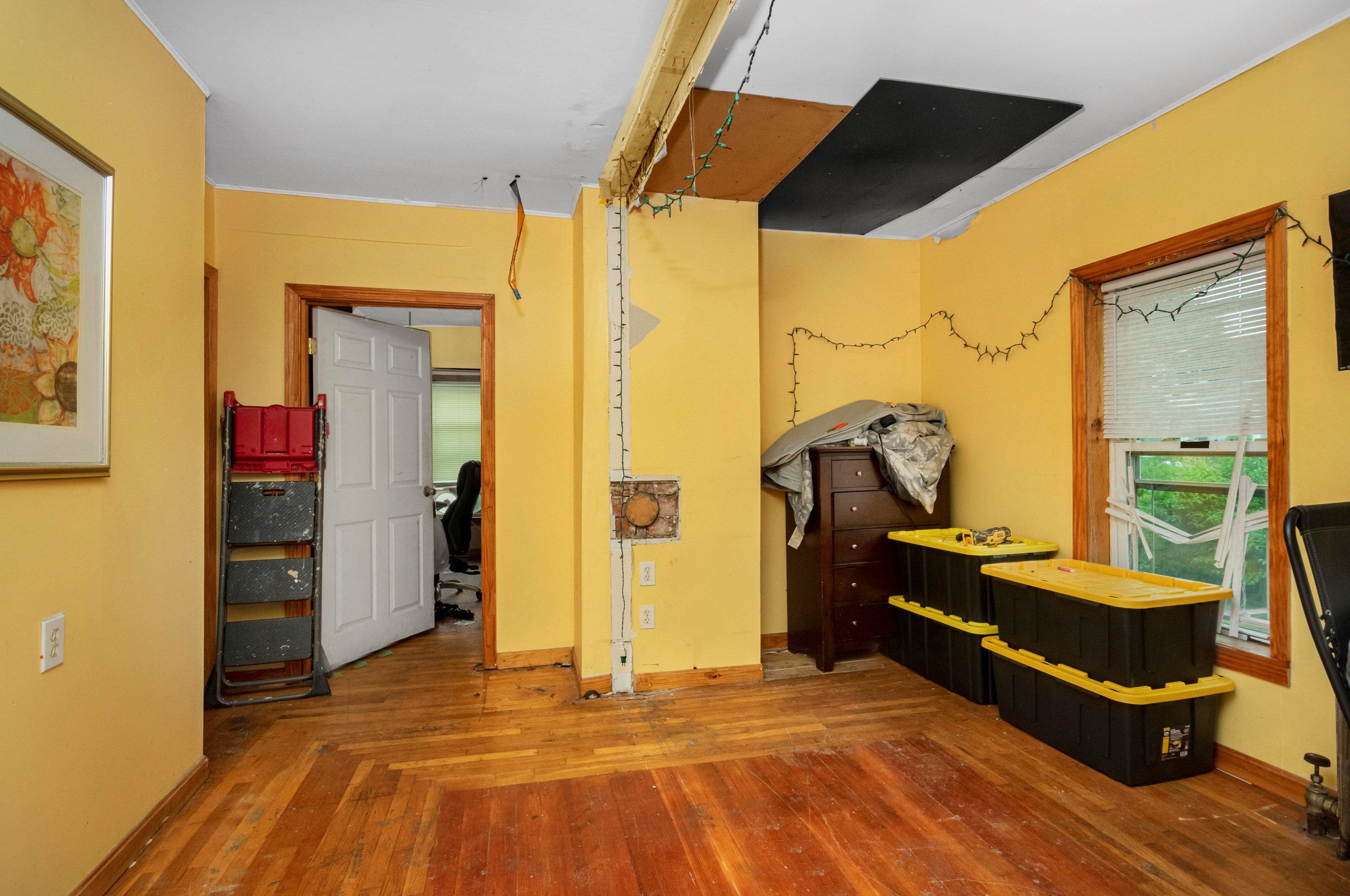 319 Spruce St, Manchester NH  03103-4826 exterior