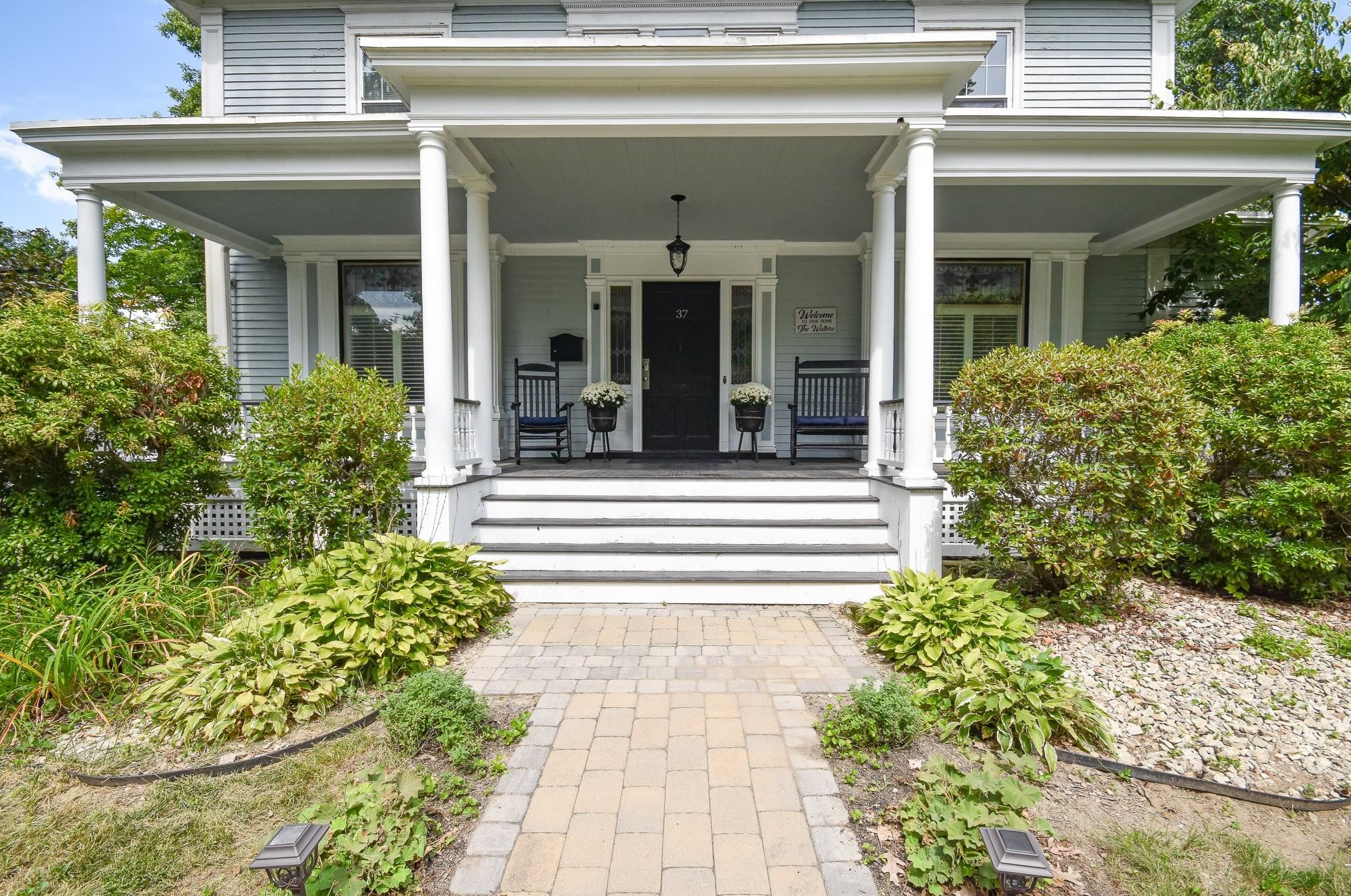 37 Fisher St, Dover, NH 03820