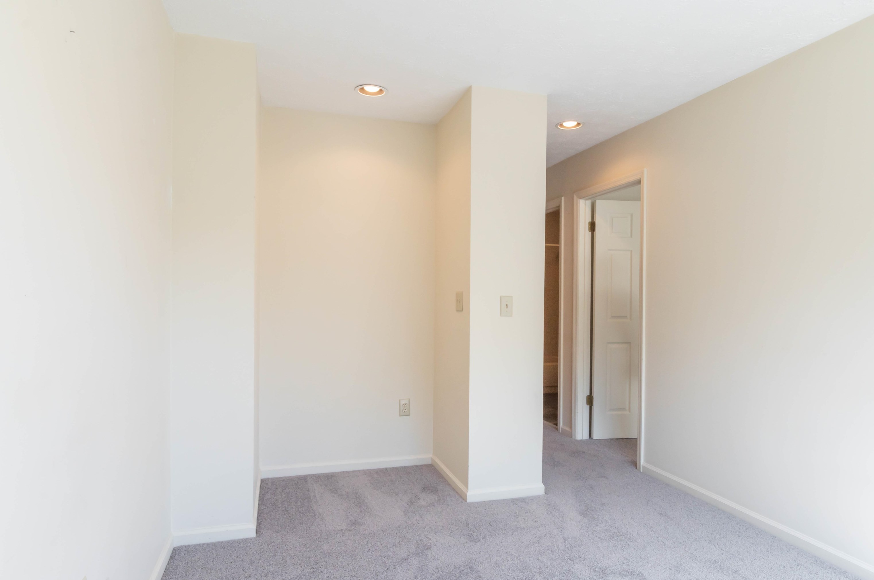 139 Middlesex Rd, Merrimack NH  03054-2779 exterior