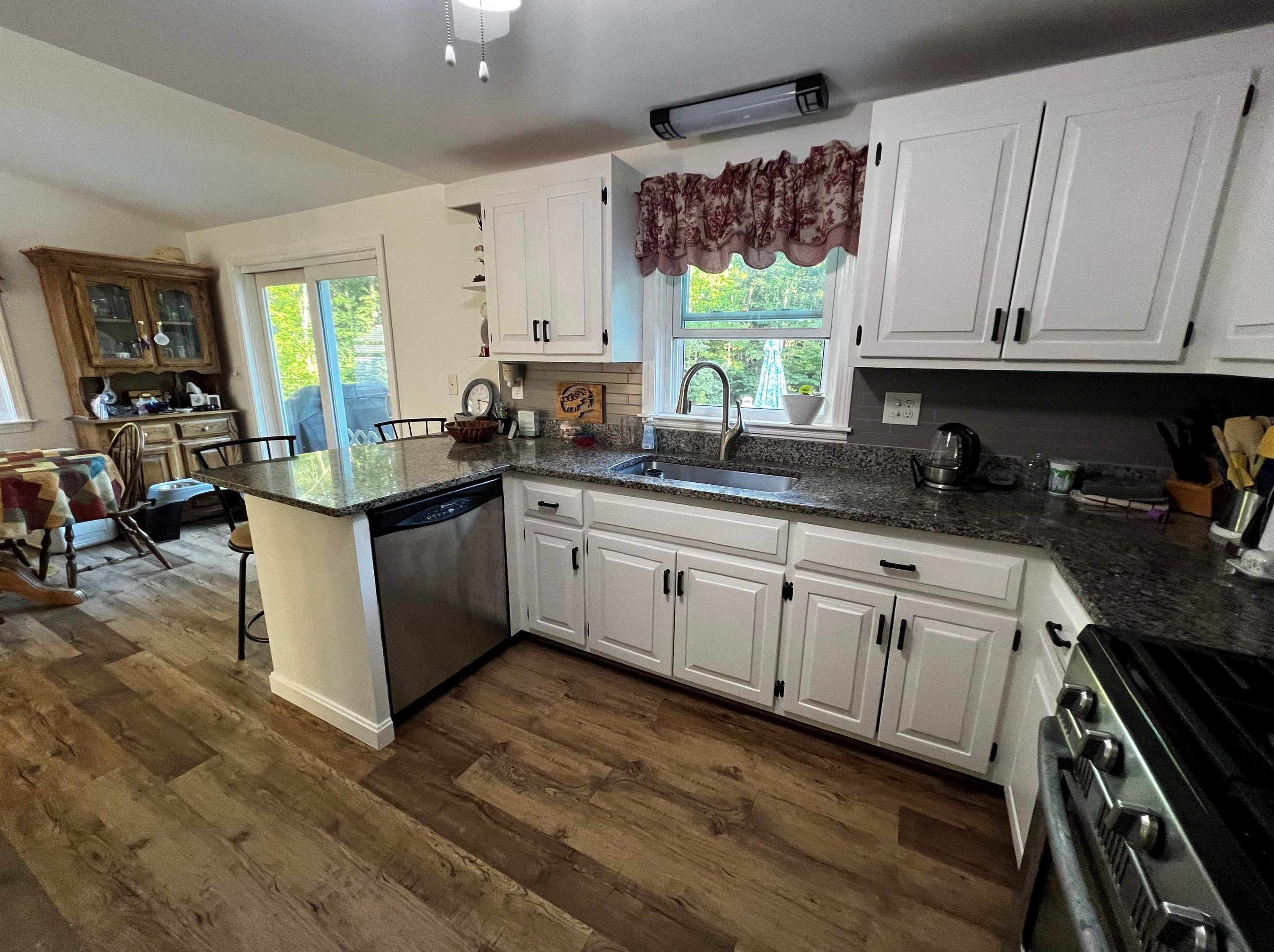 15 Windsong Dr, Kingston, NH 03848