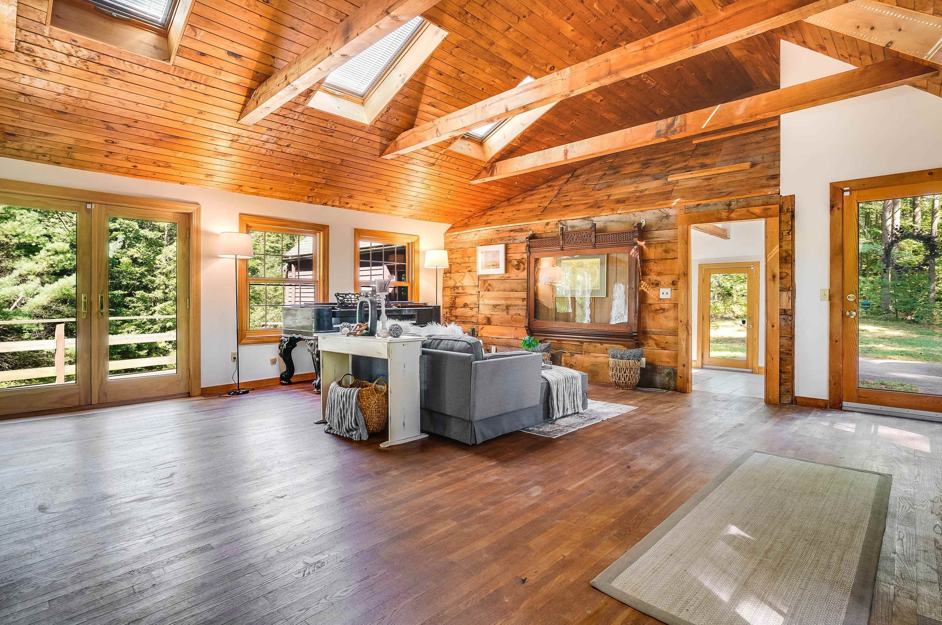 375 Candia Rd, Chester, NH 03036