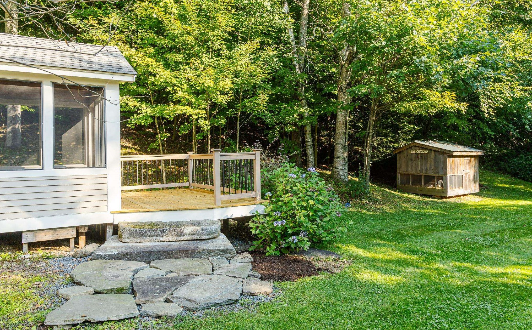 20 Black Lead Mine Ln, Walpole, NH 03608