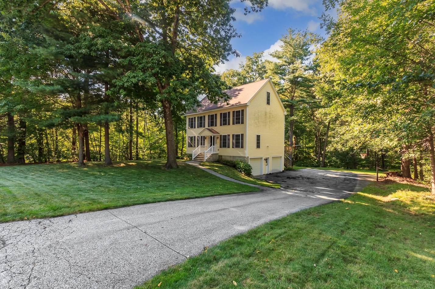 6 Cardinal Cir, Derry NH  03038-1618 exterior