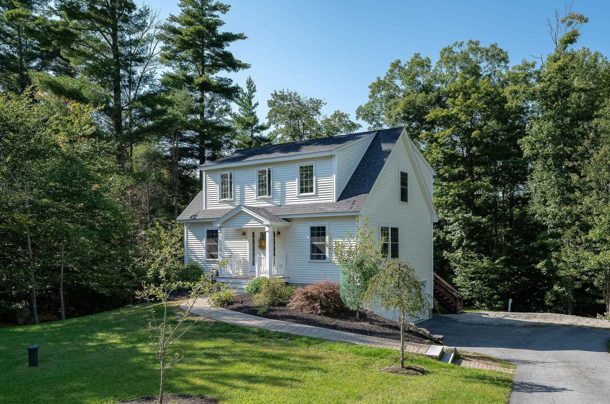 67 Pender Rd, Northwood, NH 03261