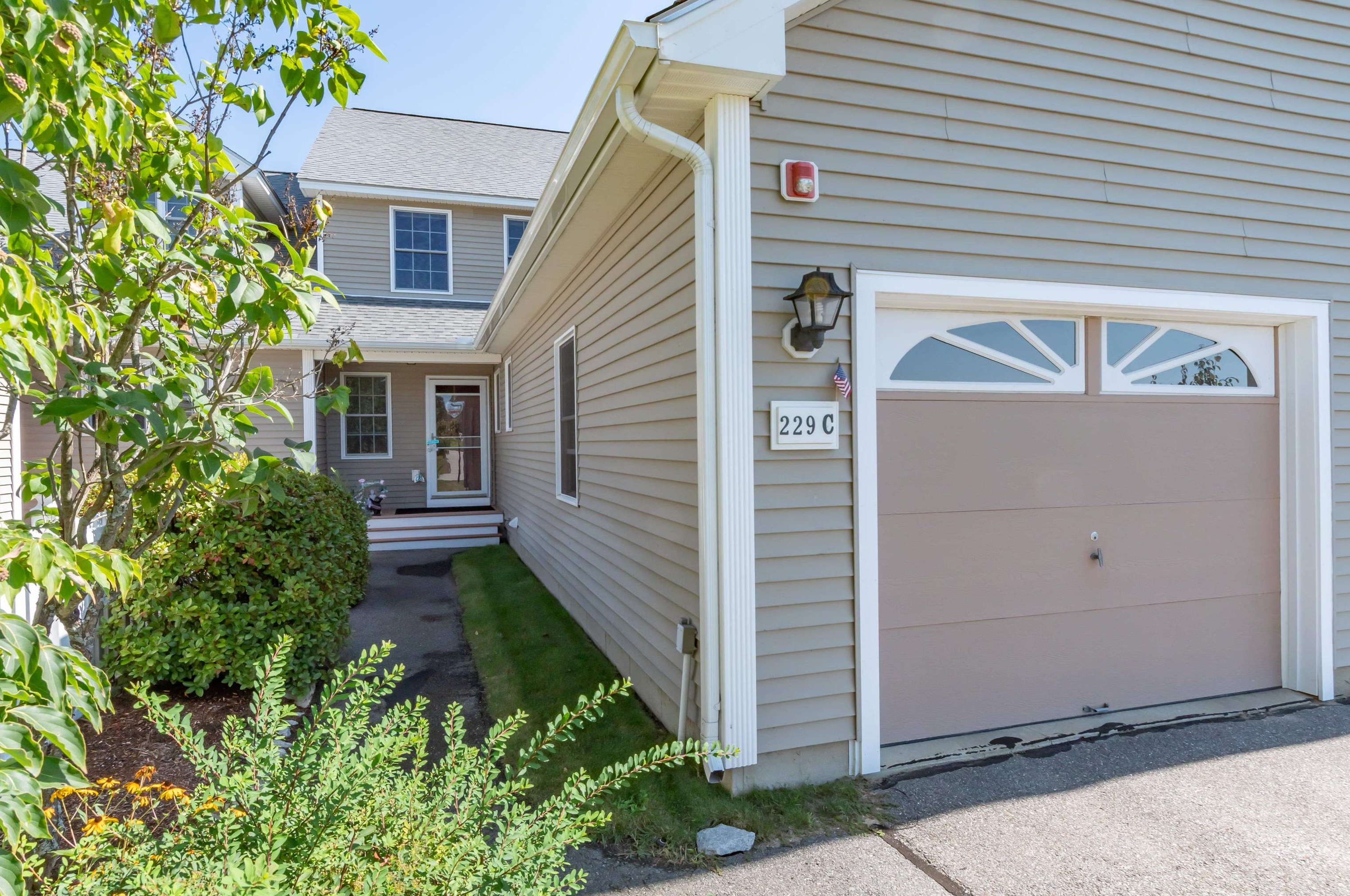 229 Belknap Dr #c, Allenstown, NH 03275