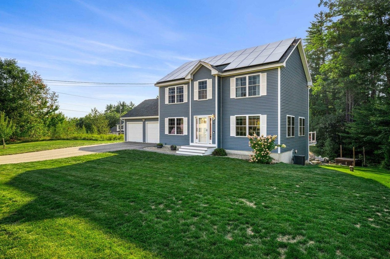 53 Hilbren Rd, Weare, NH 03281