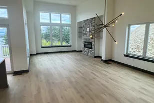 37 Vantage Point Dr, Laconia, NH 03246 - Photo 12