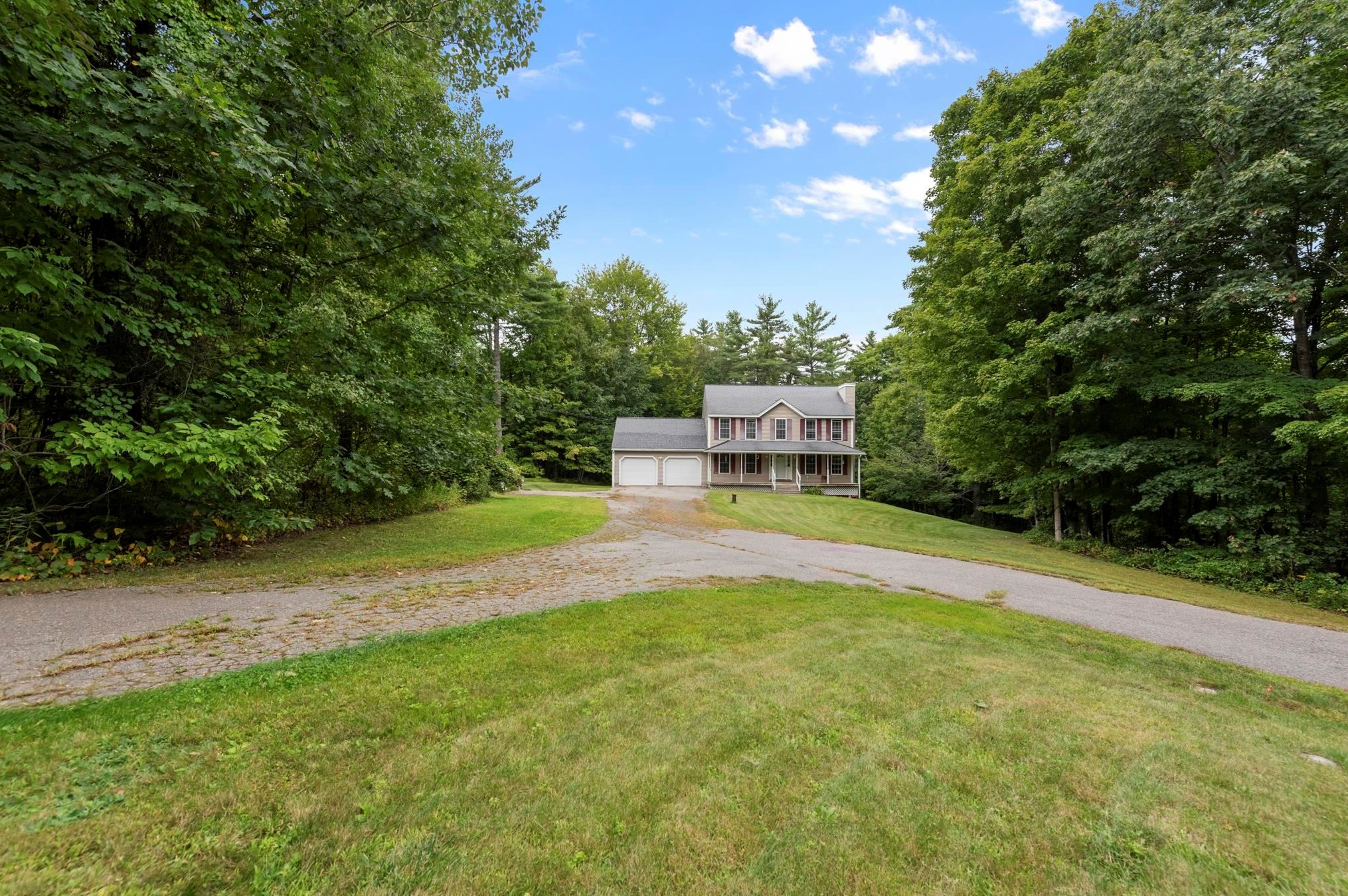 35 Westwood Dr, Tilton, NH 03276