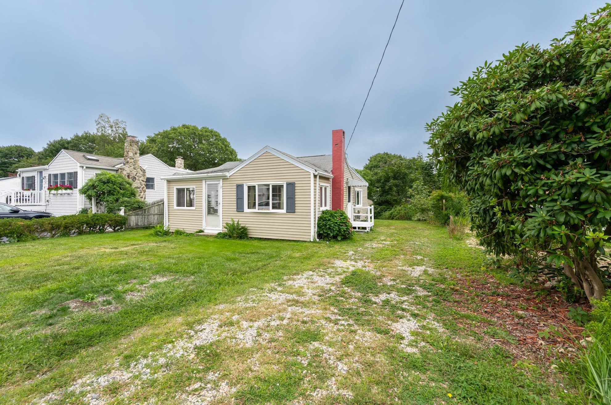 13 Walnut Ave, Hampton, NH 03842