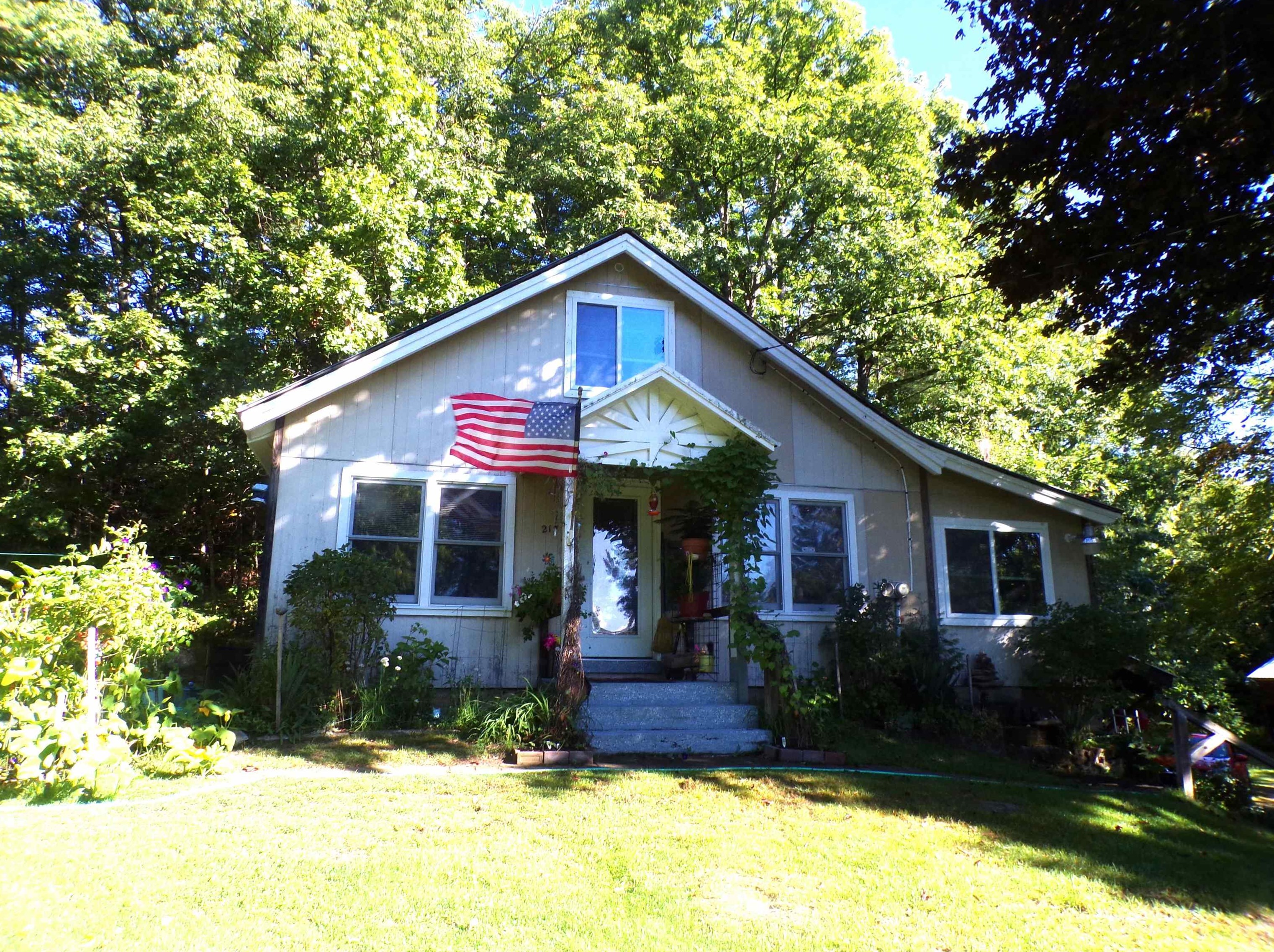 217 Old W Hopkinton Rd, Hopkinton, NH 03229