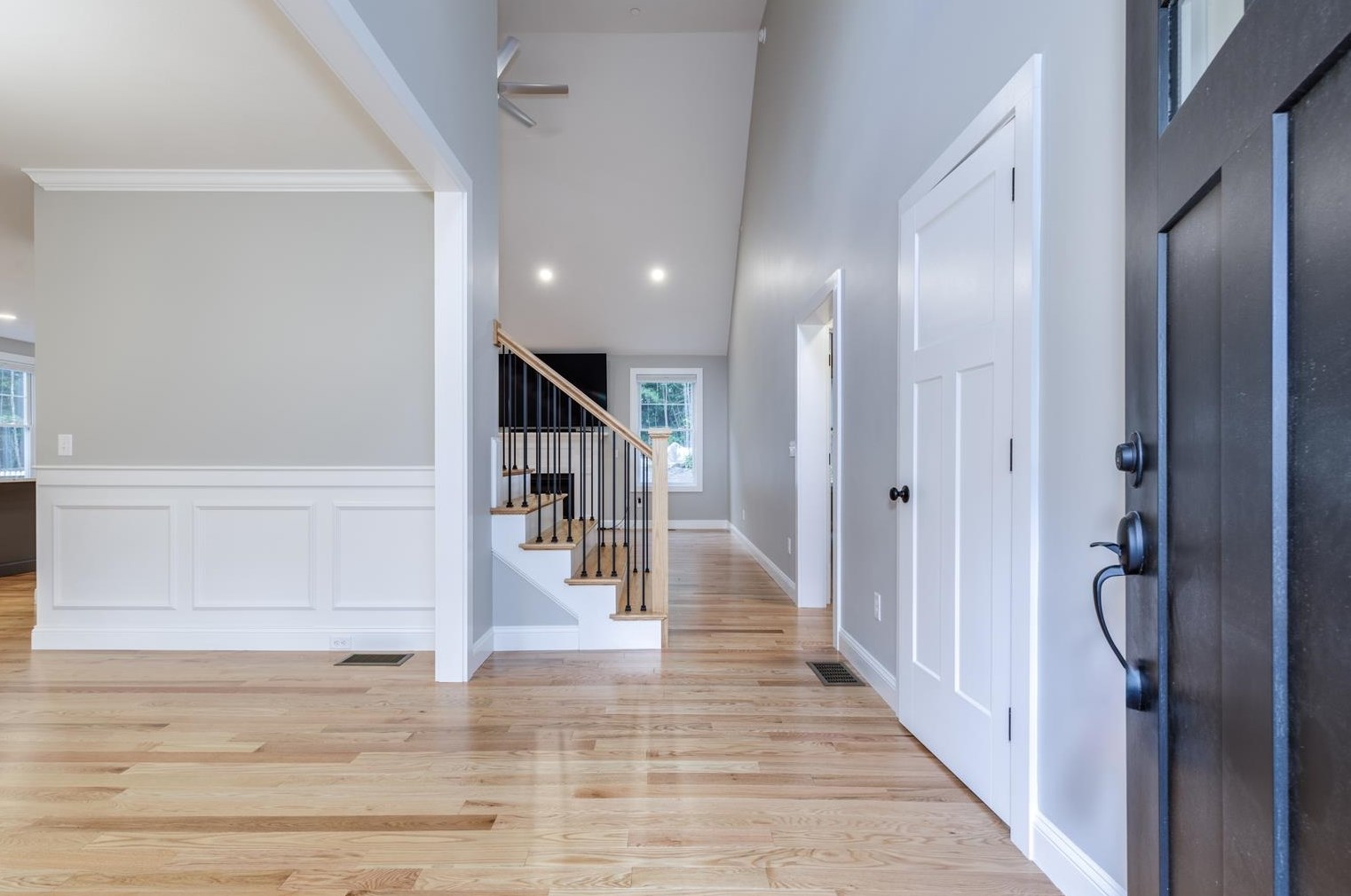 34 Gile Hill Rd, Goffstown, NH 03046