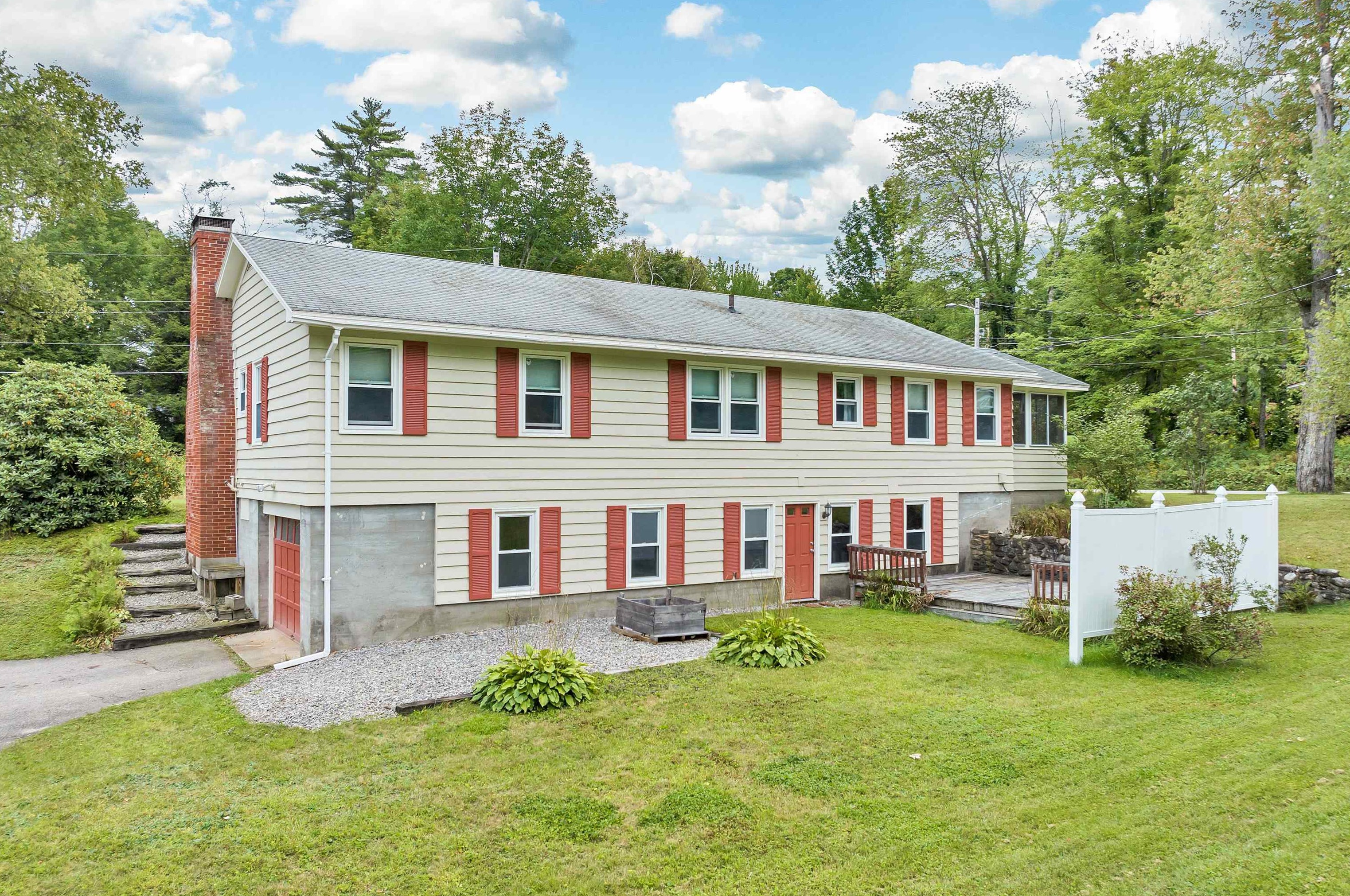 8 Randolph St, Bridgewater, NH 03264
