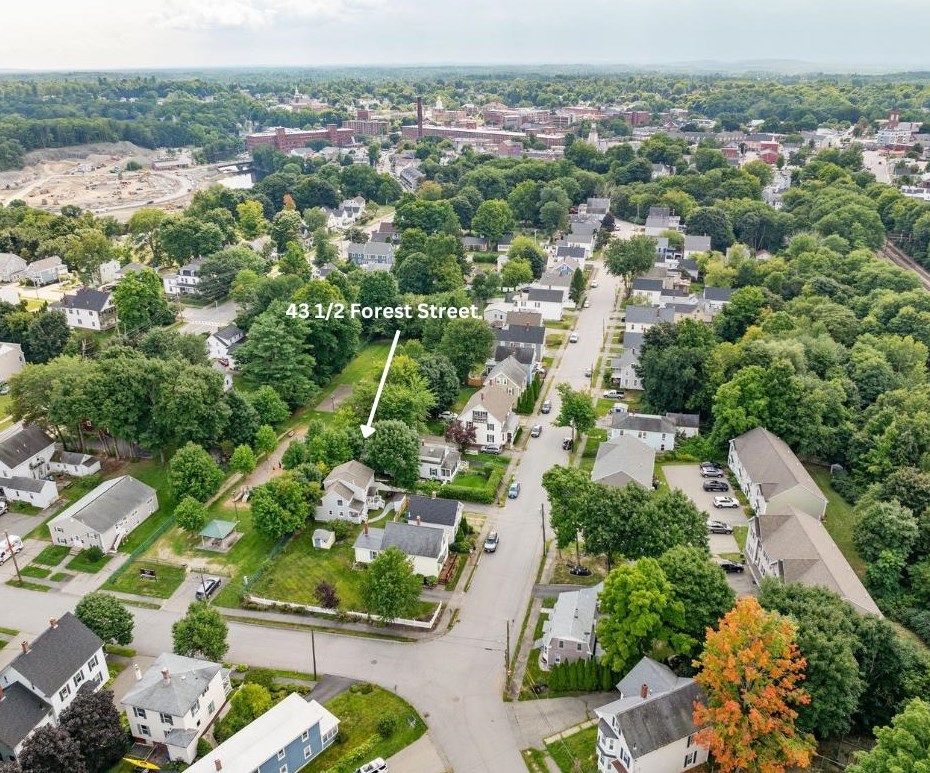 43 Frst St, Dover NH 03820-3223 exterior