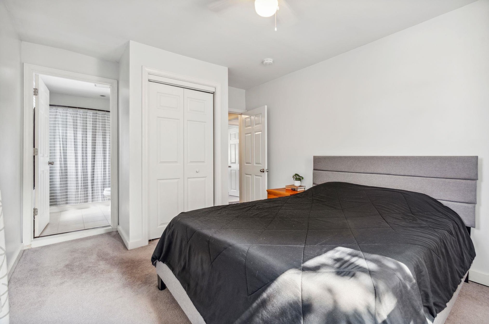 43 Frst St, Dover NH 03820-3223 exterior