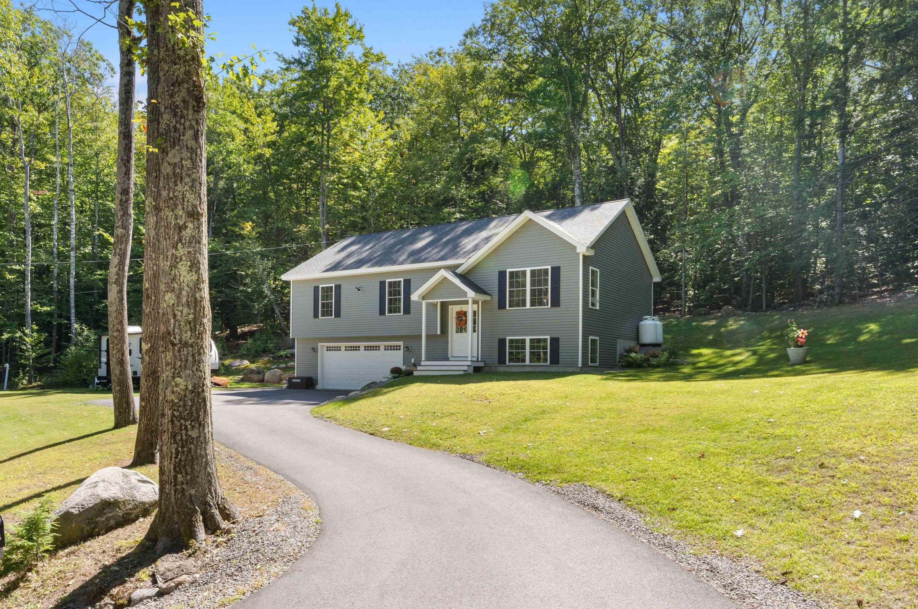 66 Onset Rd, Bennington, NH 03442