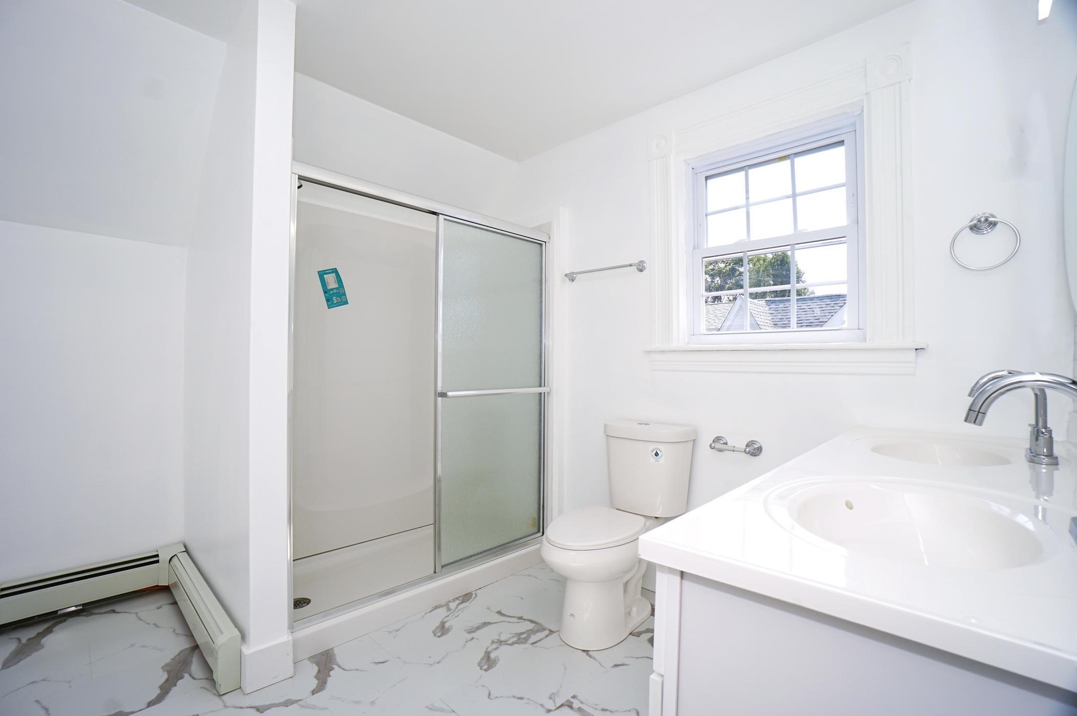 11 Elm St, Manchester NH 03103-7241 exterior