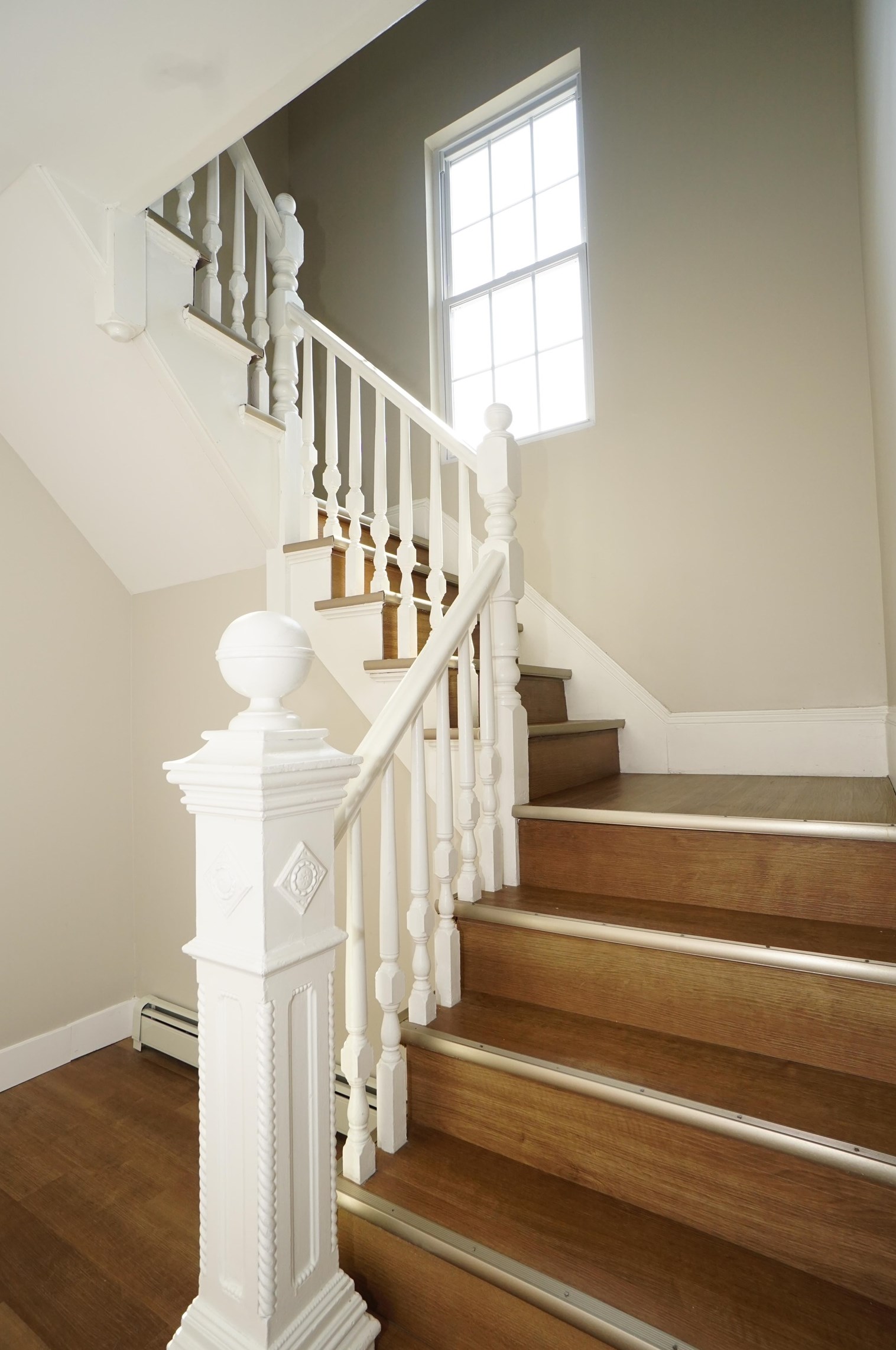 11 Elm St, Manchester NH 03103-7241 exterior