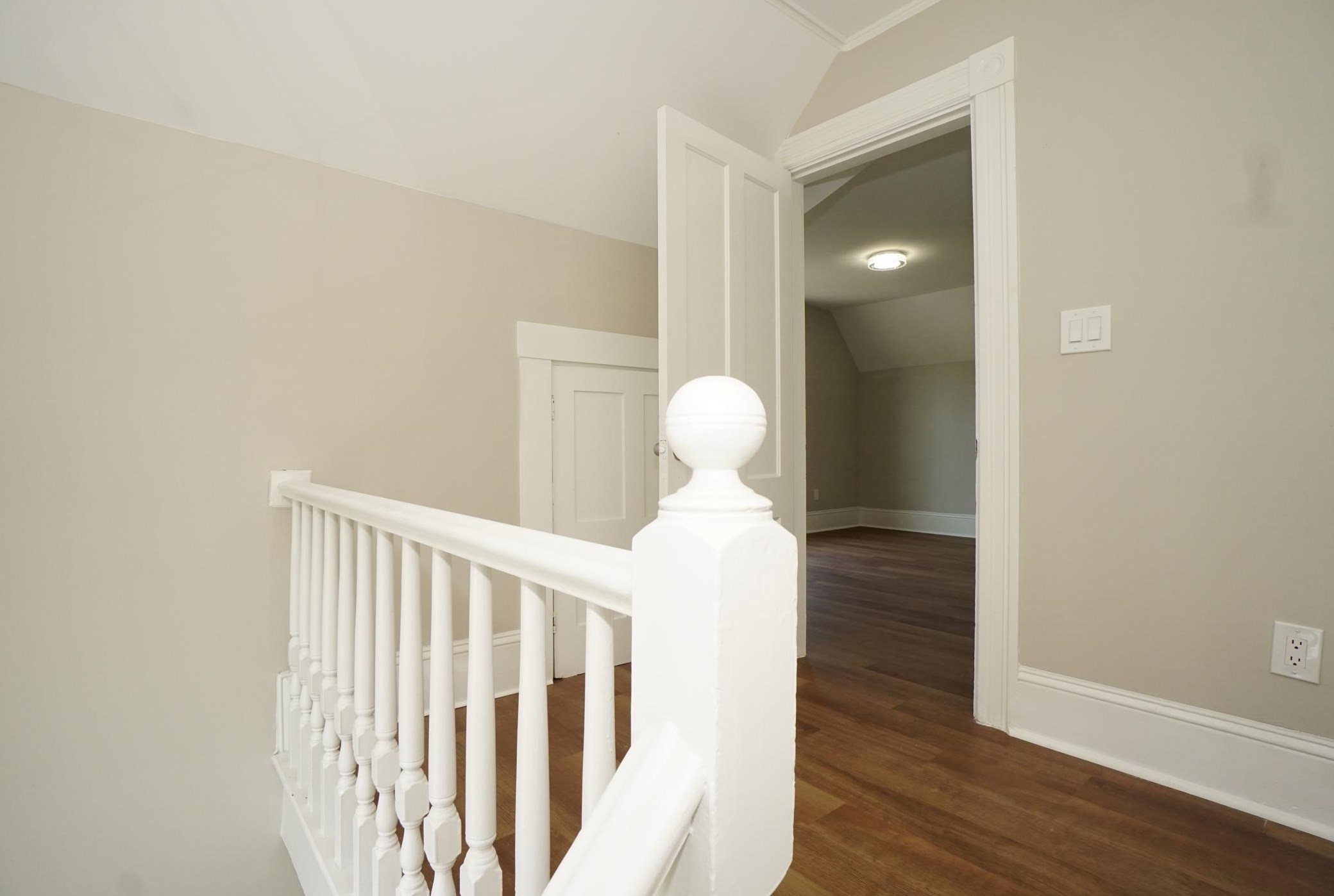 11 Elm St, Manchester NH 03103-7241 exterior