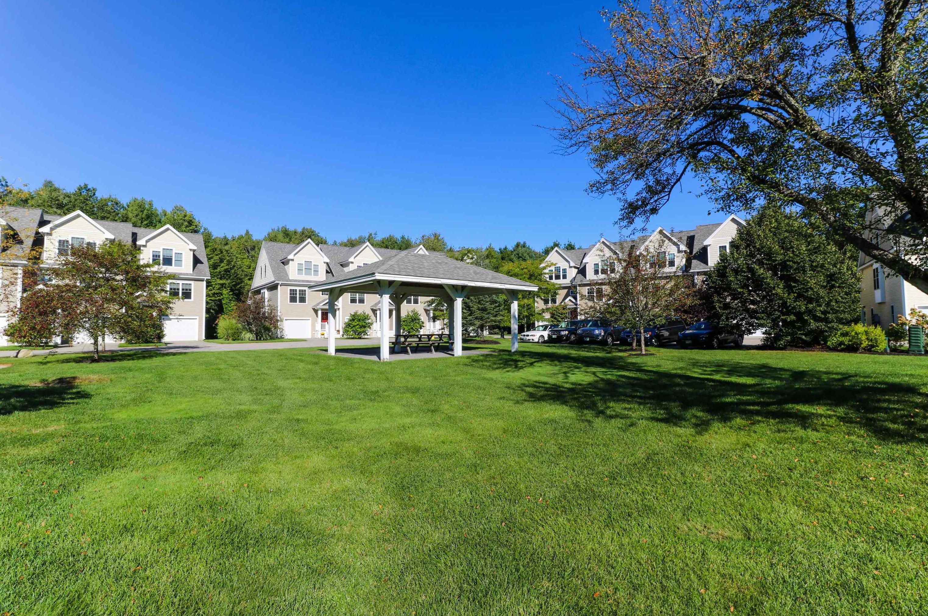 131 Court St #5, Kensington, NH 03833