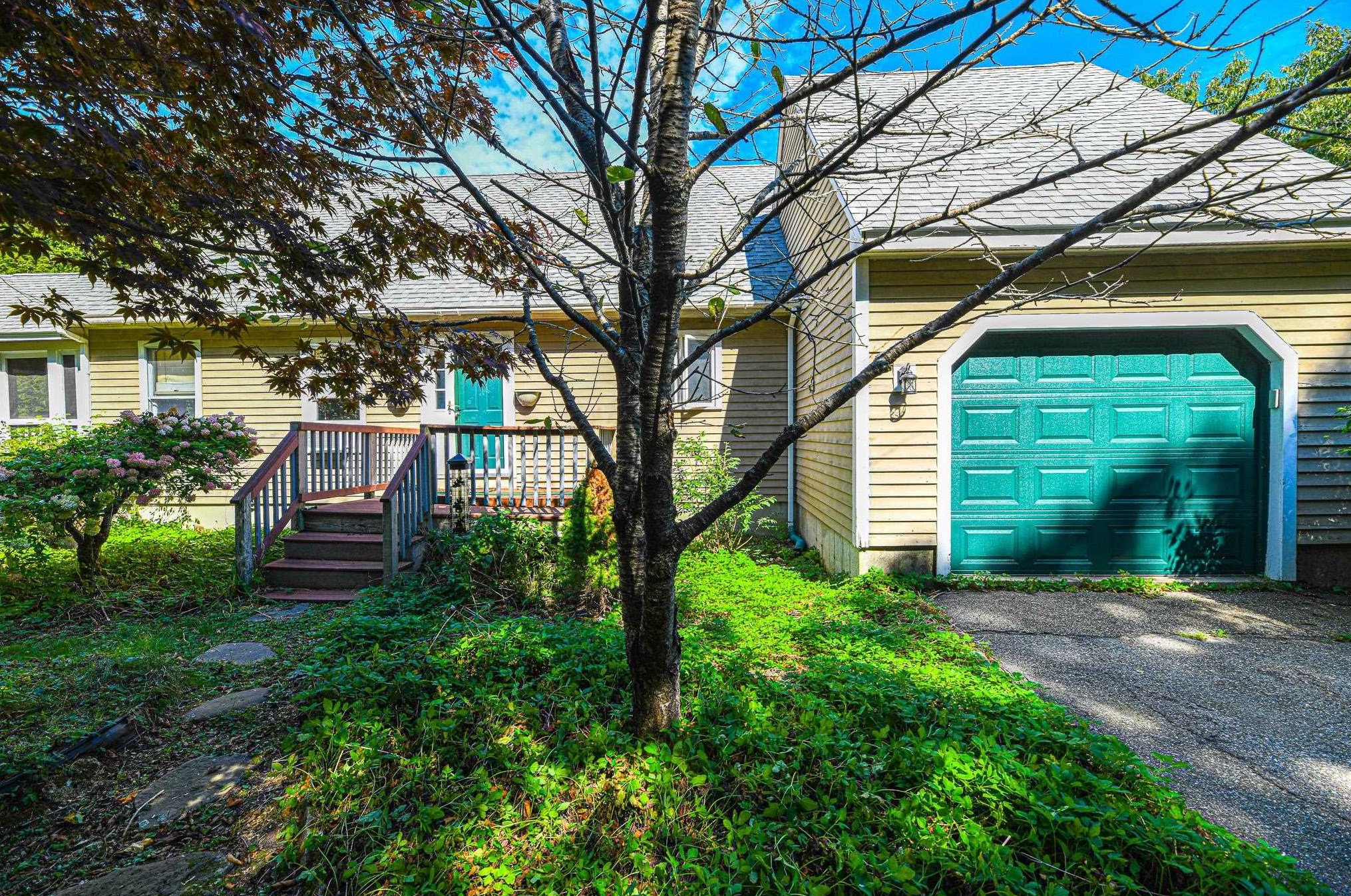 15 Hemlock Ct, Newfields, NH 03856