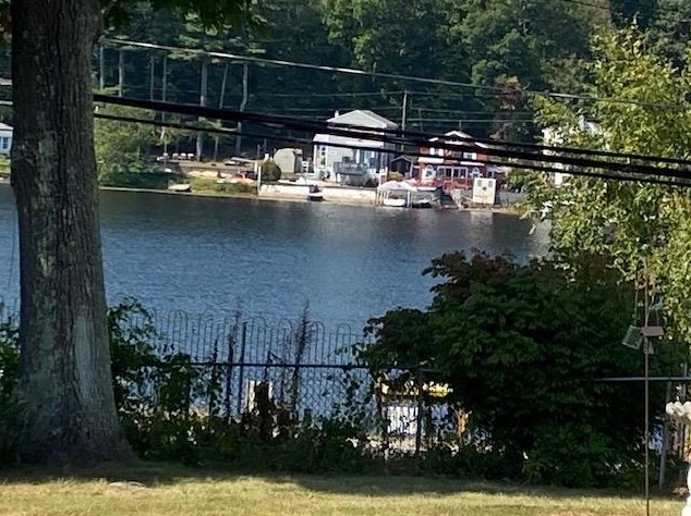 96 Shadow Lake Rd, Salem, NH 03079