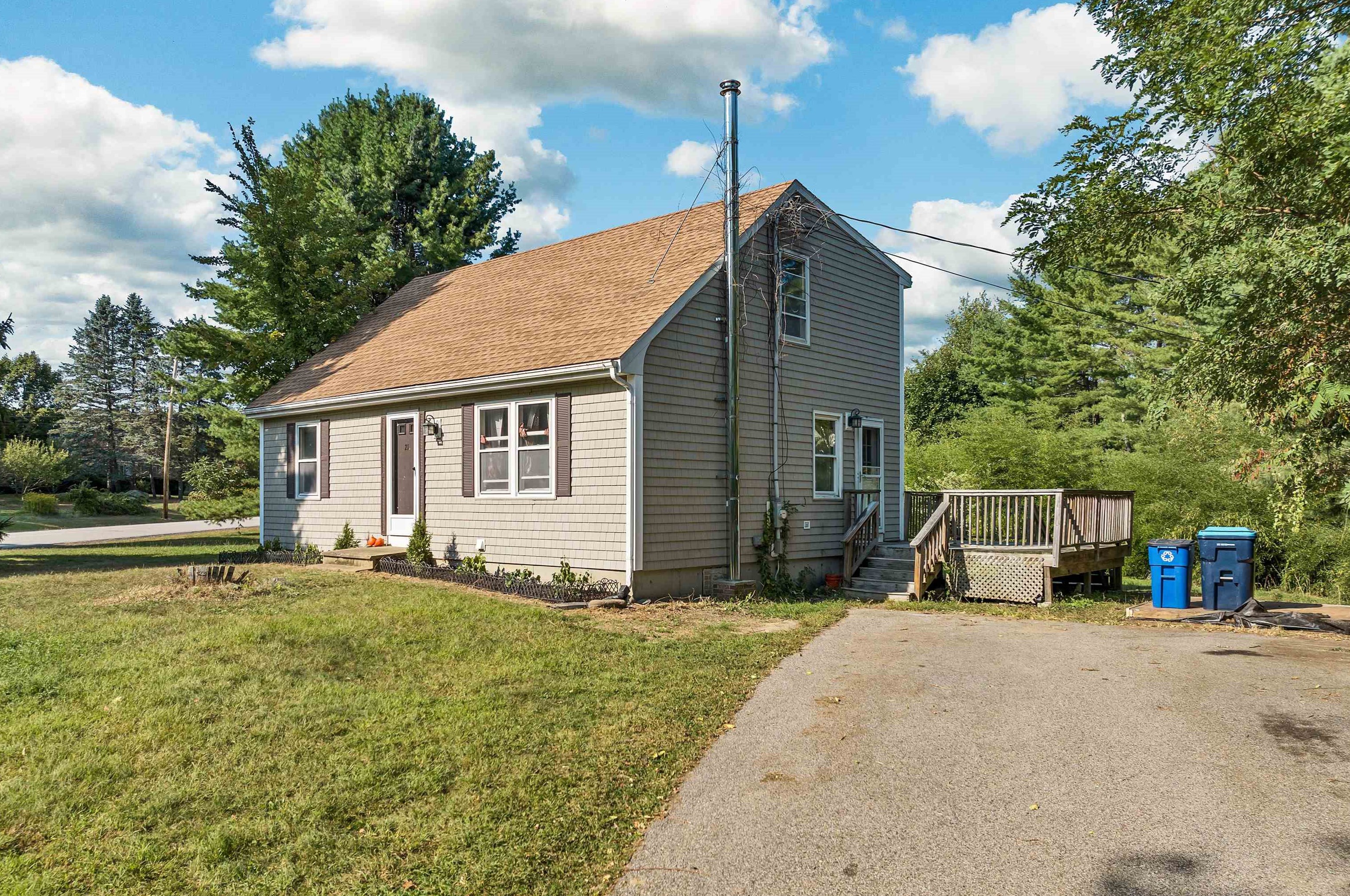 21 High St, Stratham, NH 03885