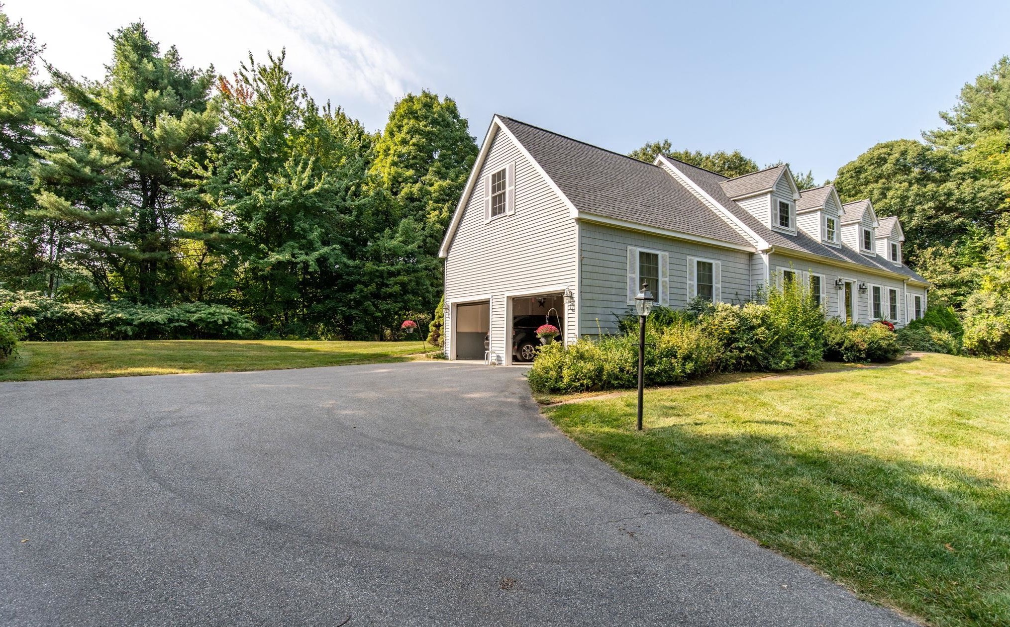 42 Exeter Rd, Hampton Falls, NH 03844 exterior