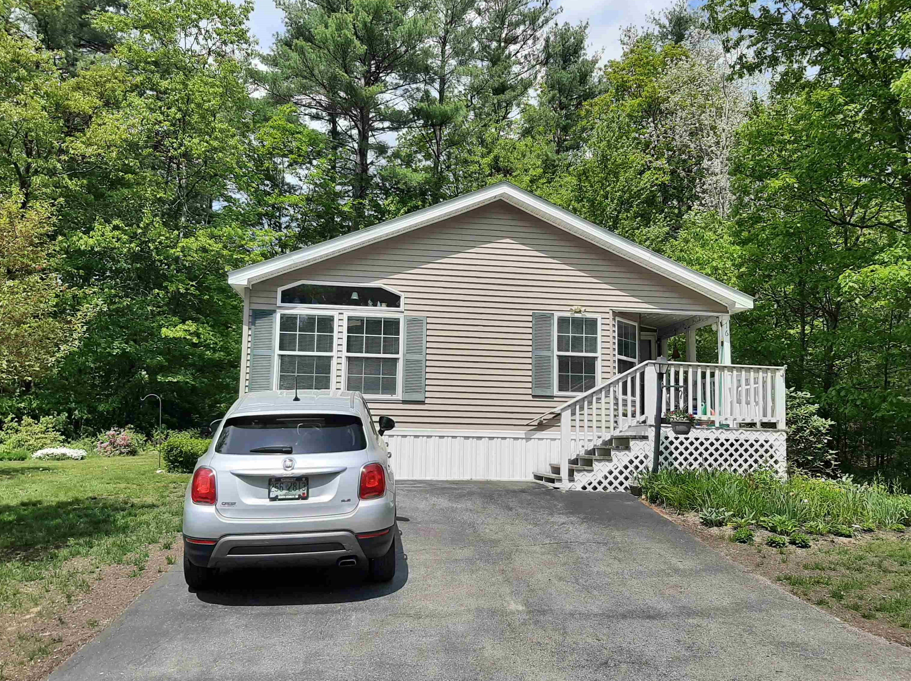 16 Blue Jay Ln, Conway, NH 03813