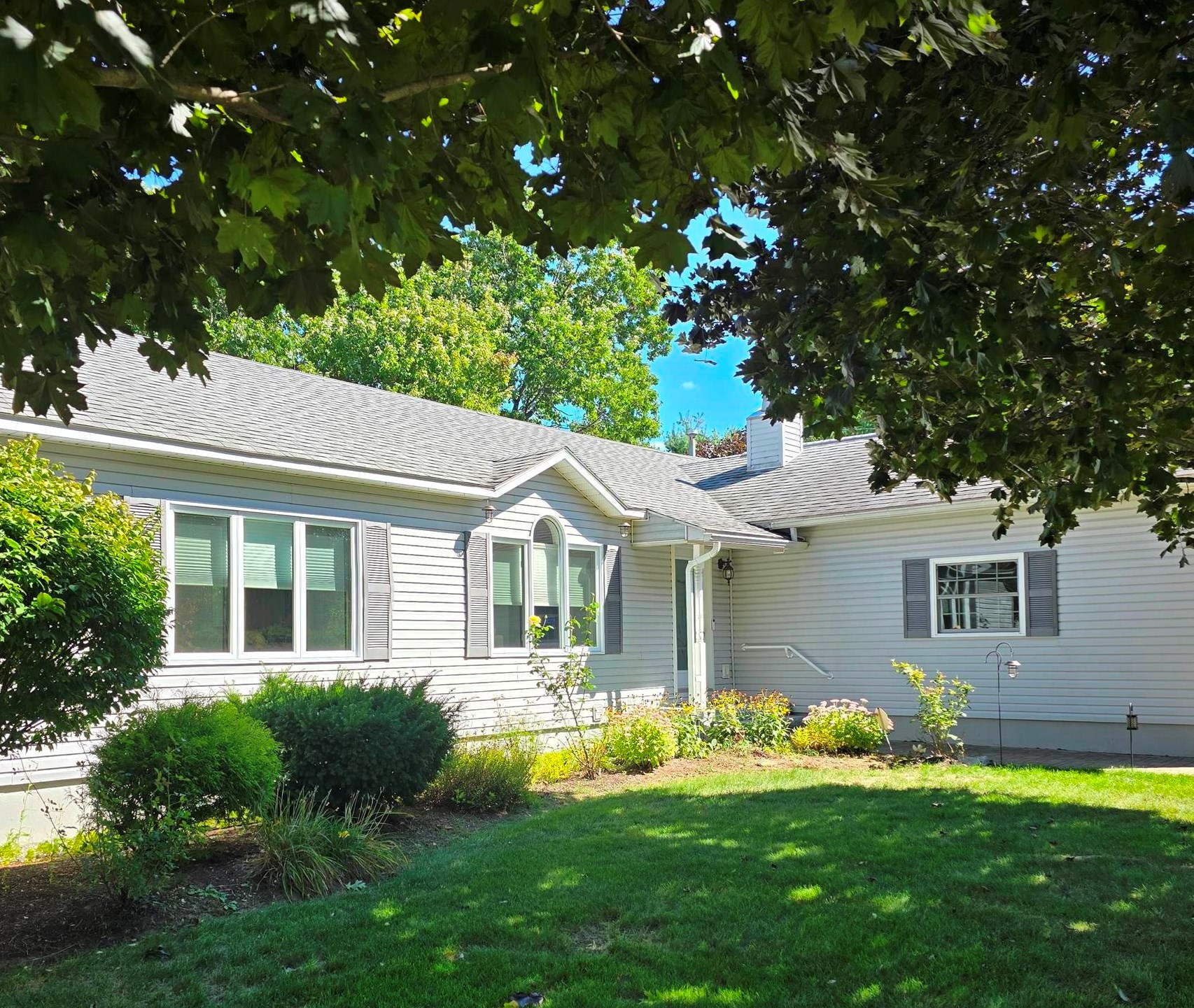 13 Marion St, Concord, NH 03301