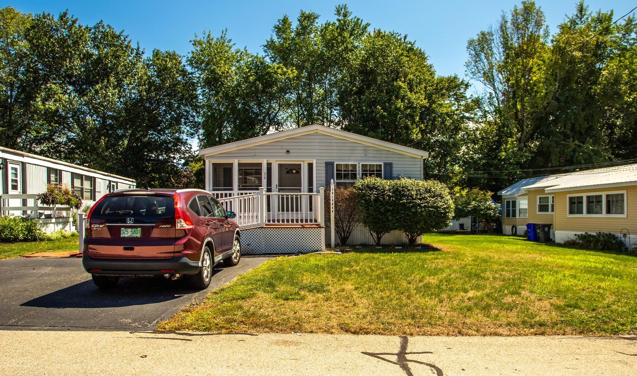 30 Oak Hill Dr, Hampstead, NH 03841