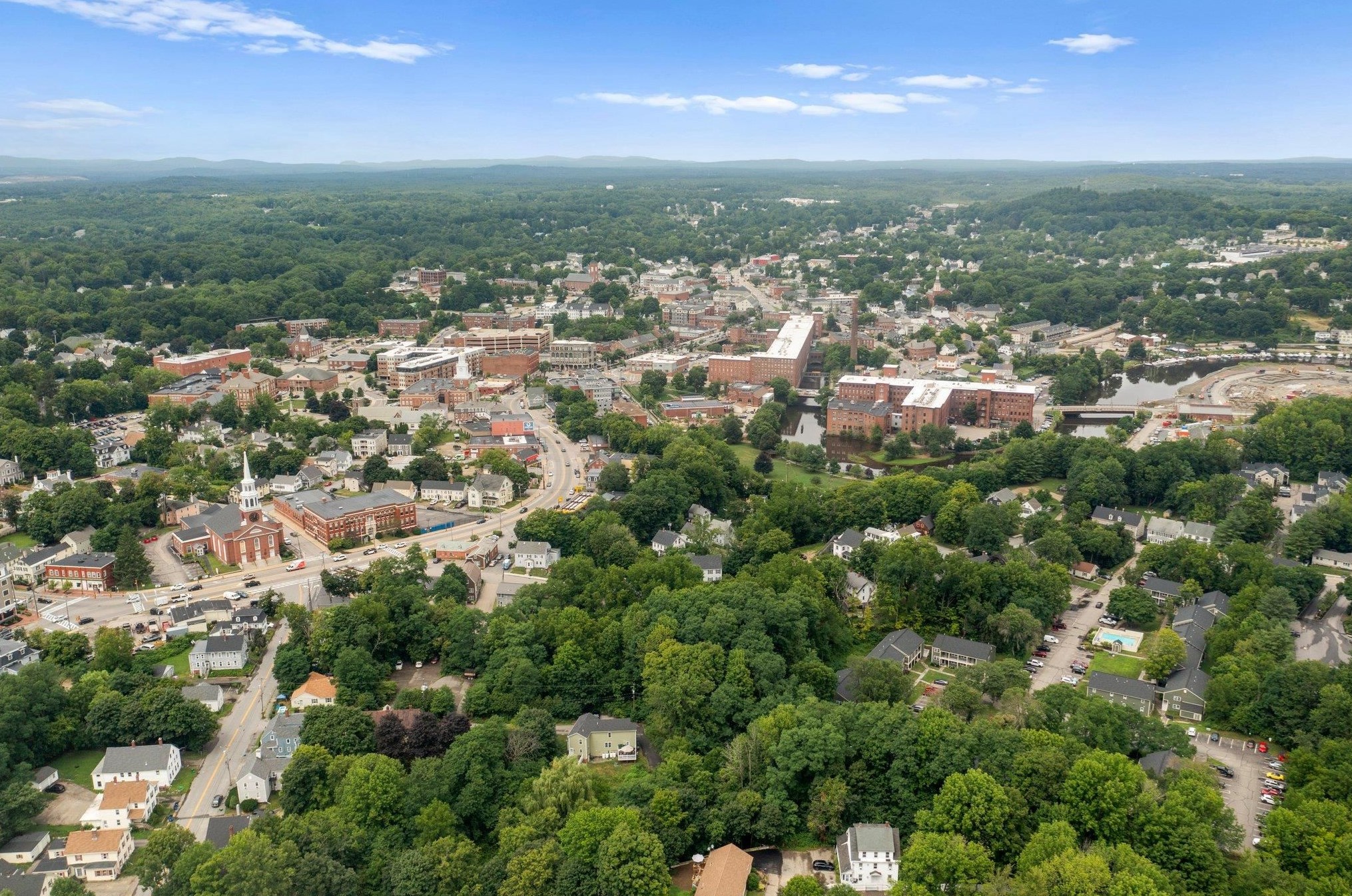 10 Ct St, Dover NH 03820-4109 exterior