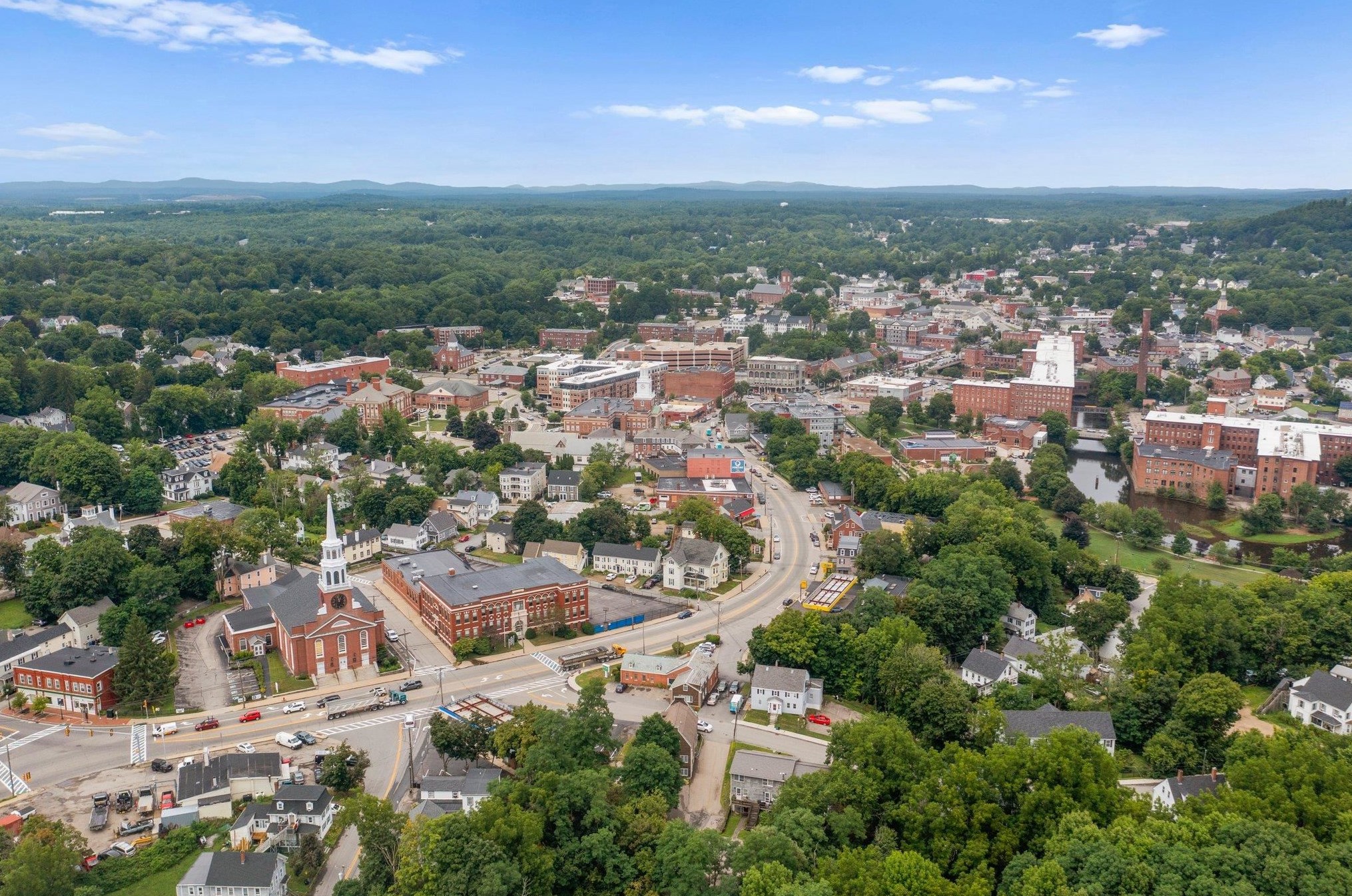 10 Ct St, Dover NH 03820-4109 exterior