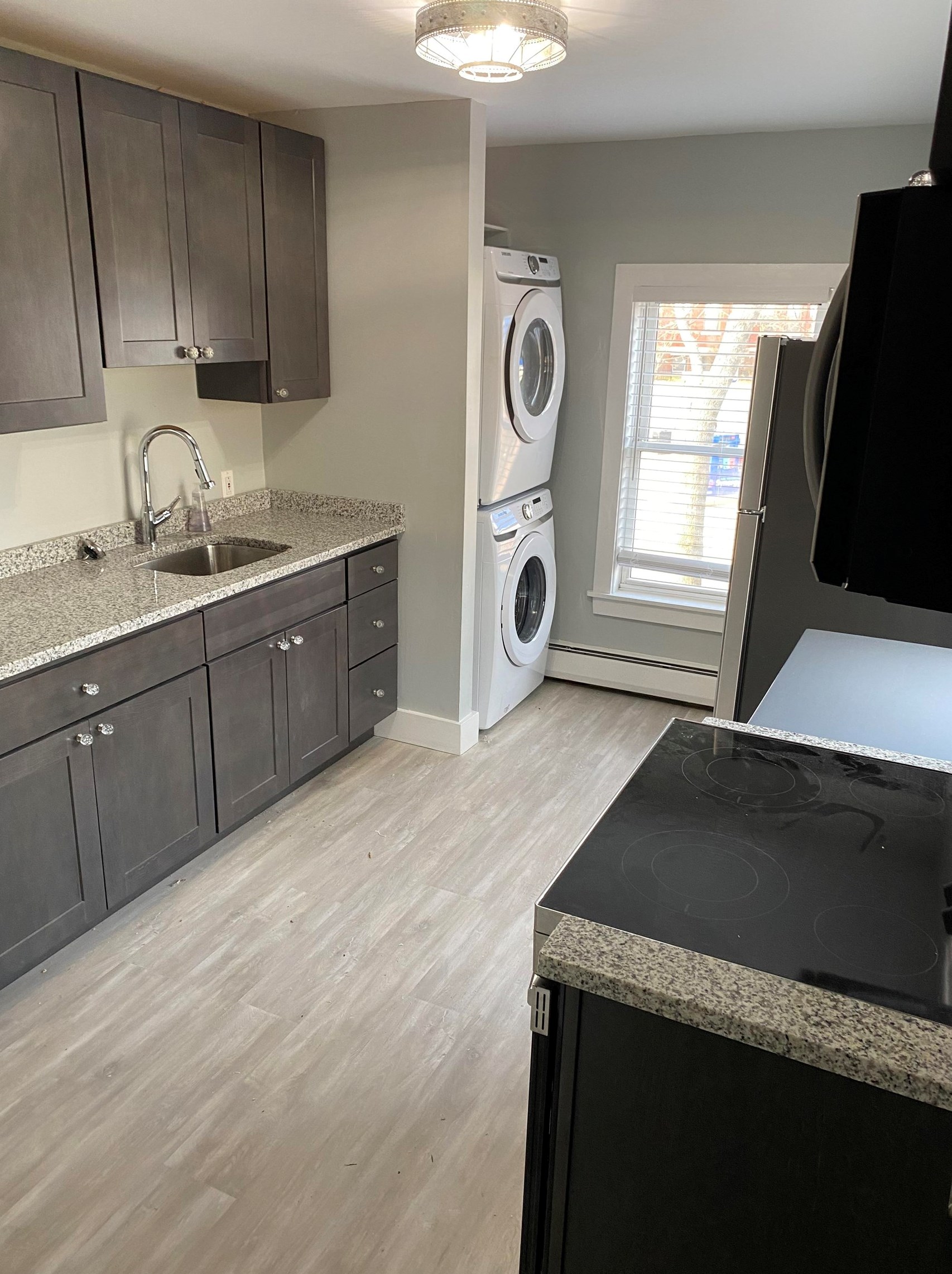 10 Ct St, Dover NH 03820-4109 exterior