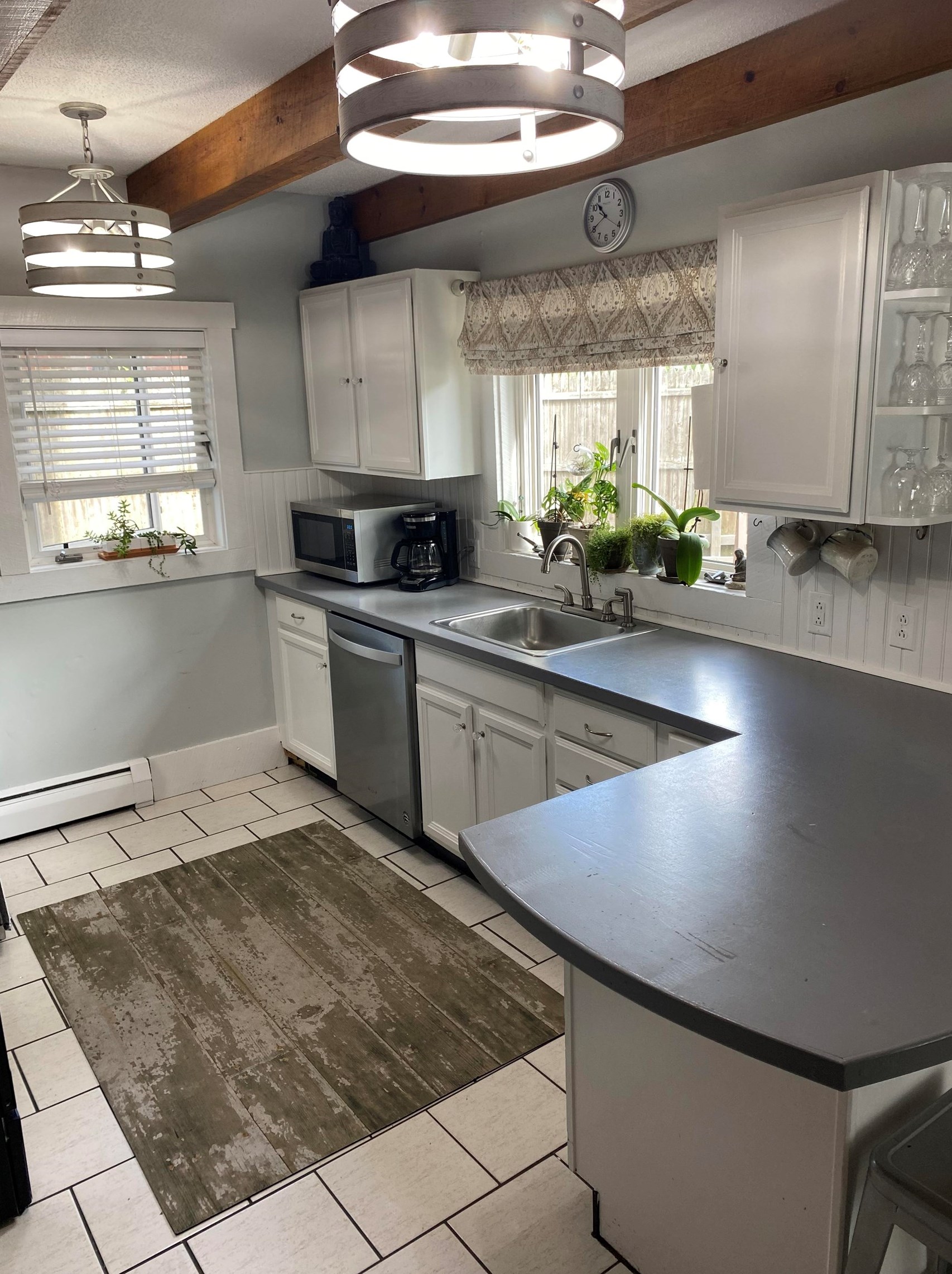 10 Ct St, Dover NH 03820-4109 exterior