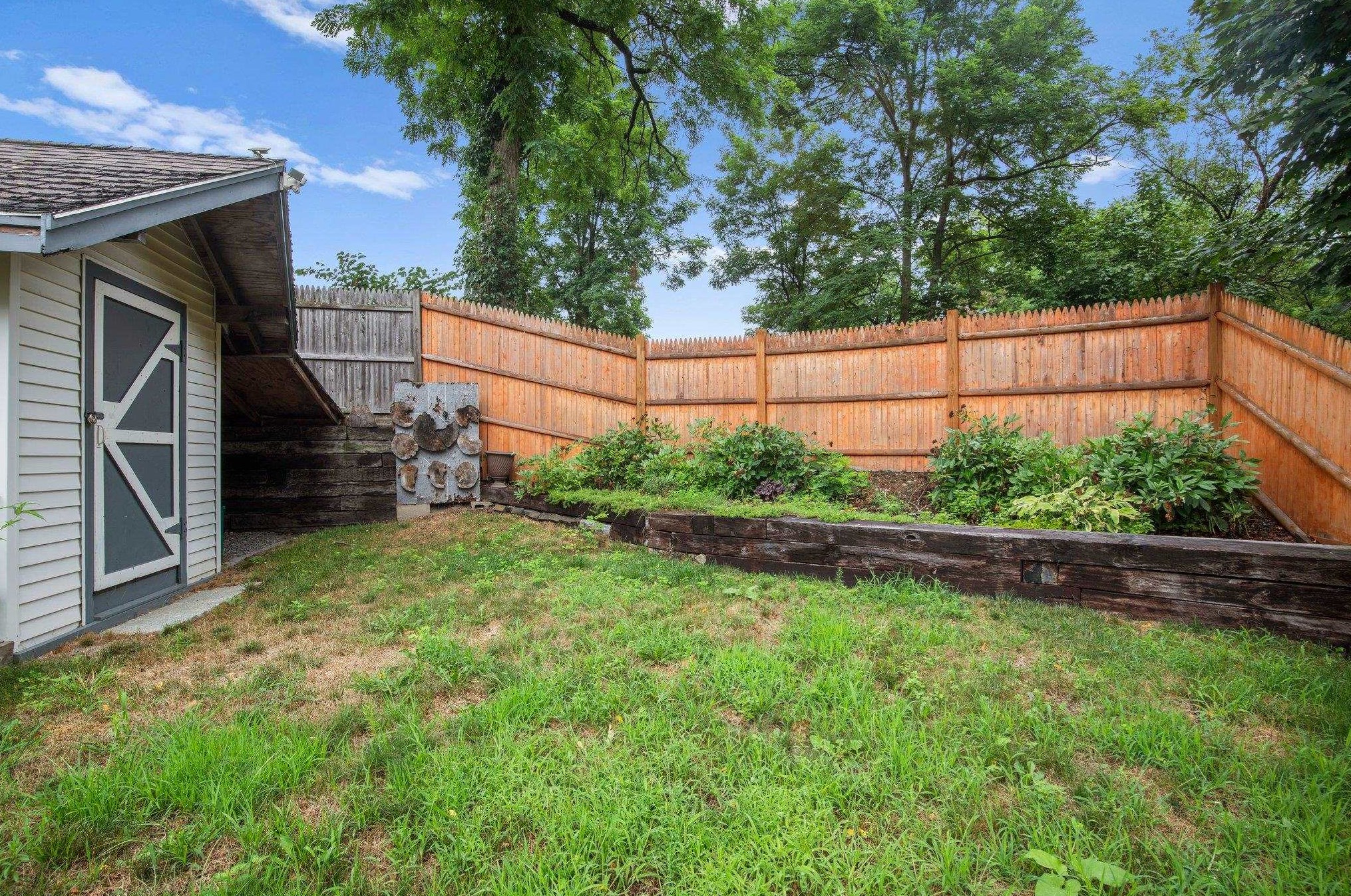 10 Ct St, Dover NH 03820-4109 exterior