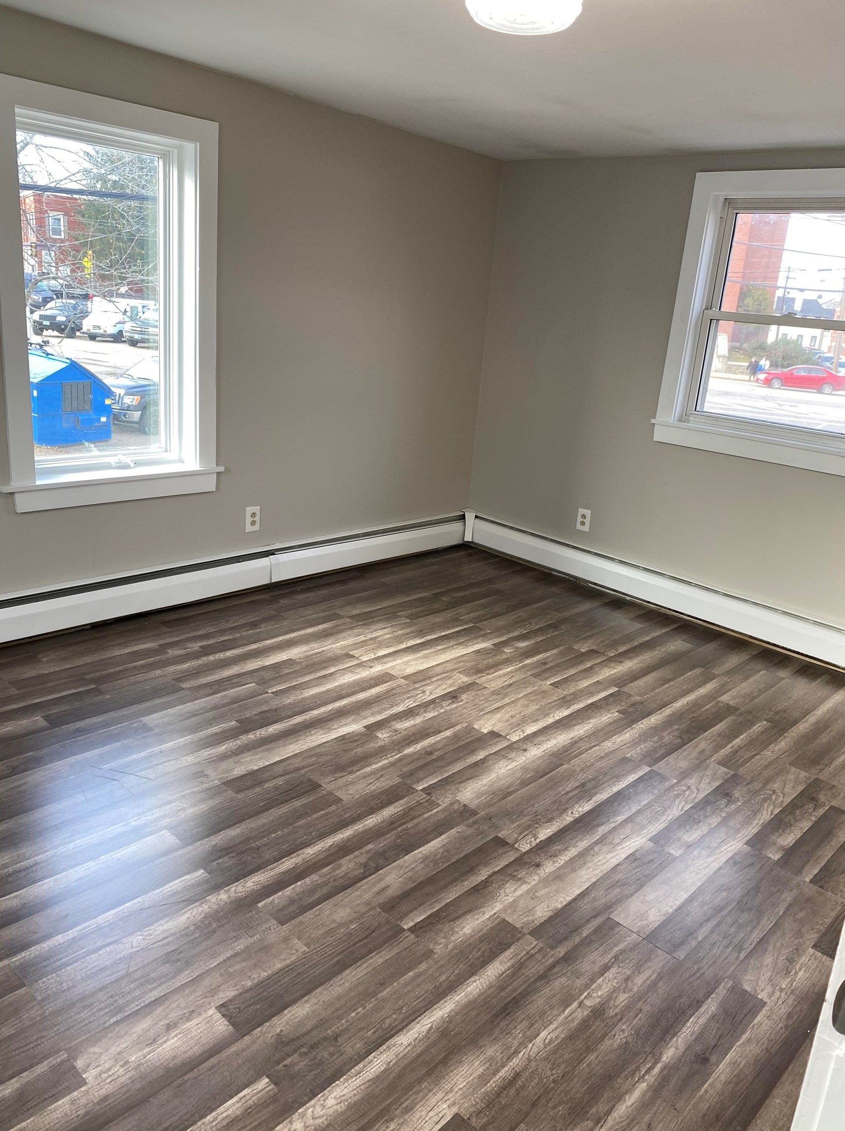 10 Ct St, Dover NH 03820-4109 exterior